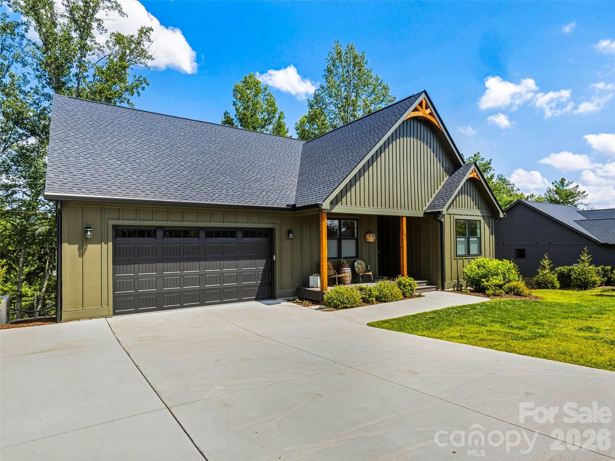 181 Byron Forest Drive Property Photo 8