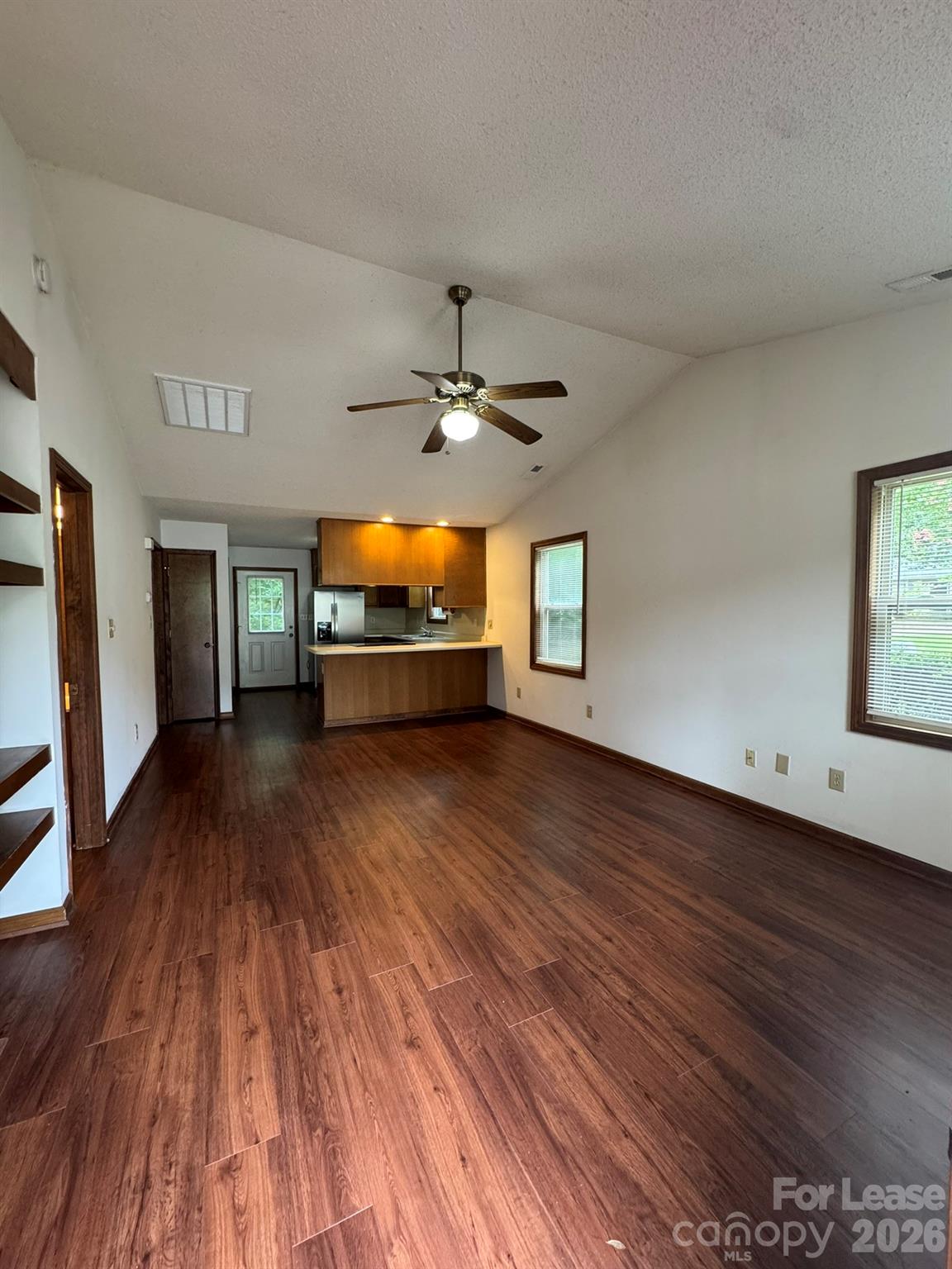 107 Bogey Lane Property Photo 3