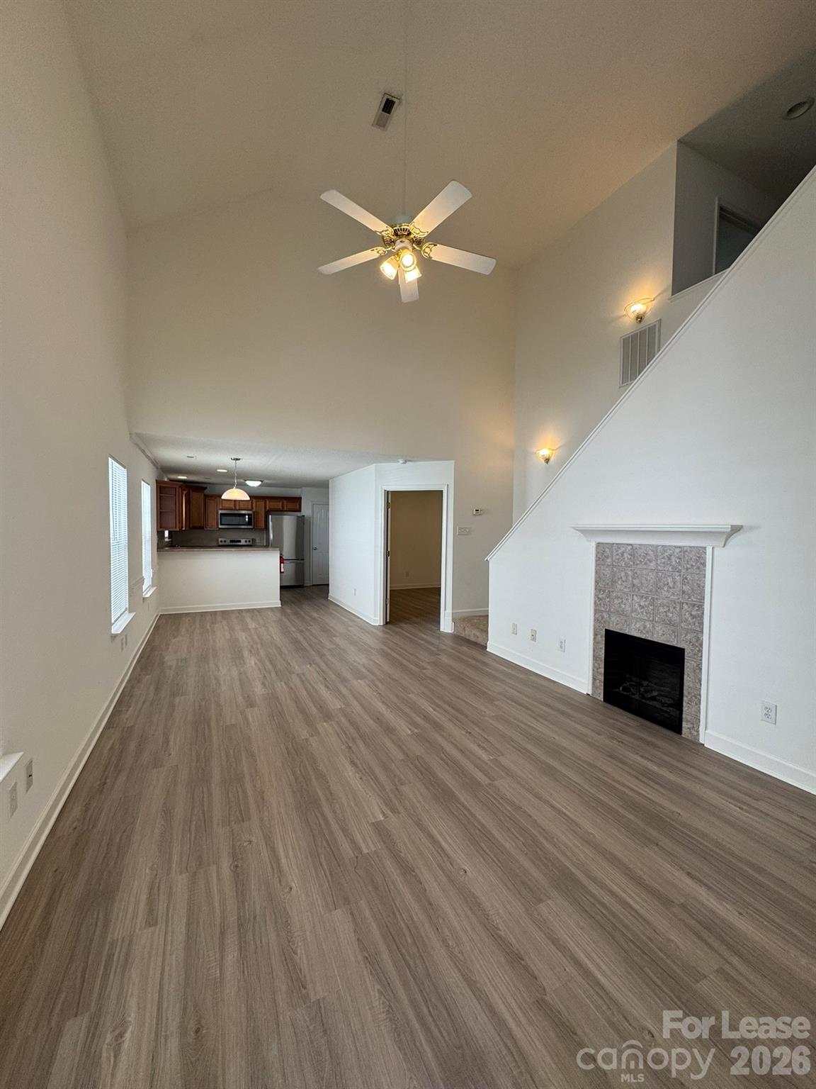 203 Clusters Circle Property Photo 2
