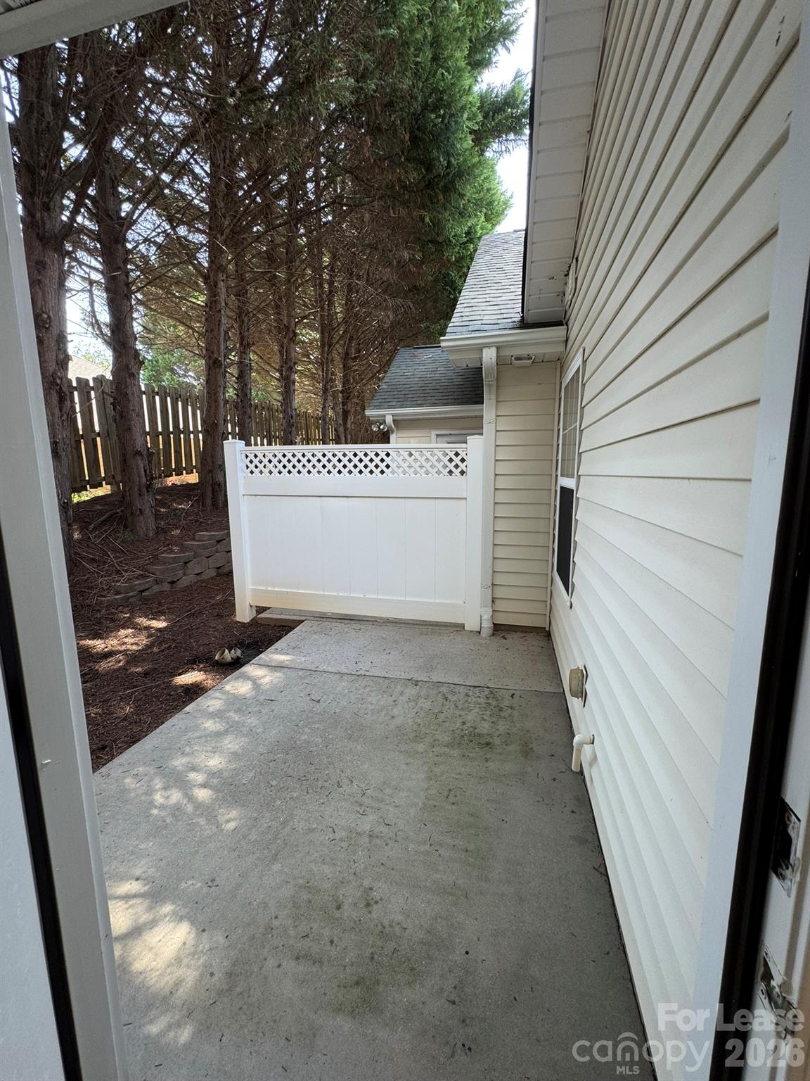 203 Clusters Circle Property Photo 26