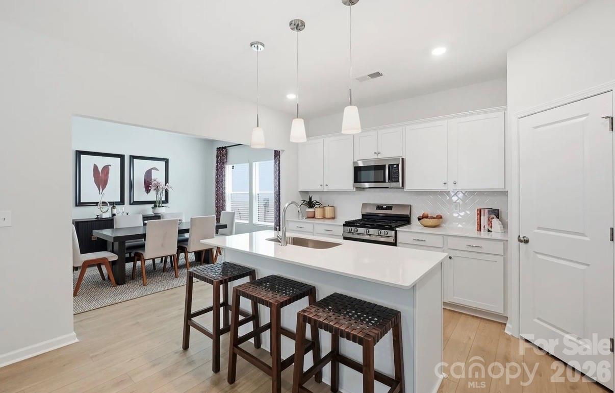 1404 Bansal Drive Property Photo 6