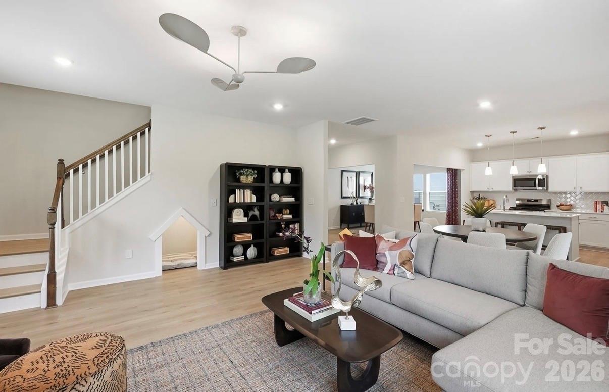 1404 Bansal Drive Property Photo 8