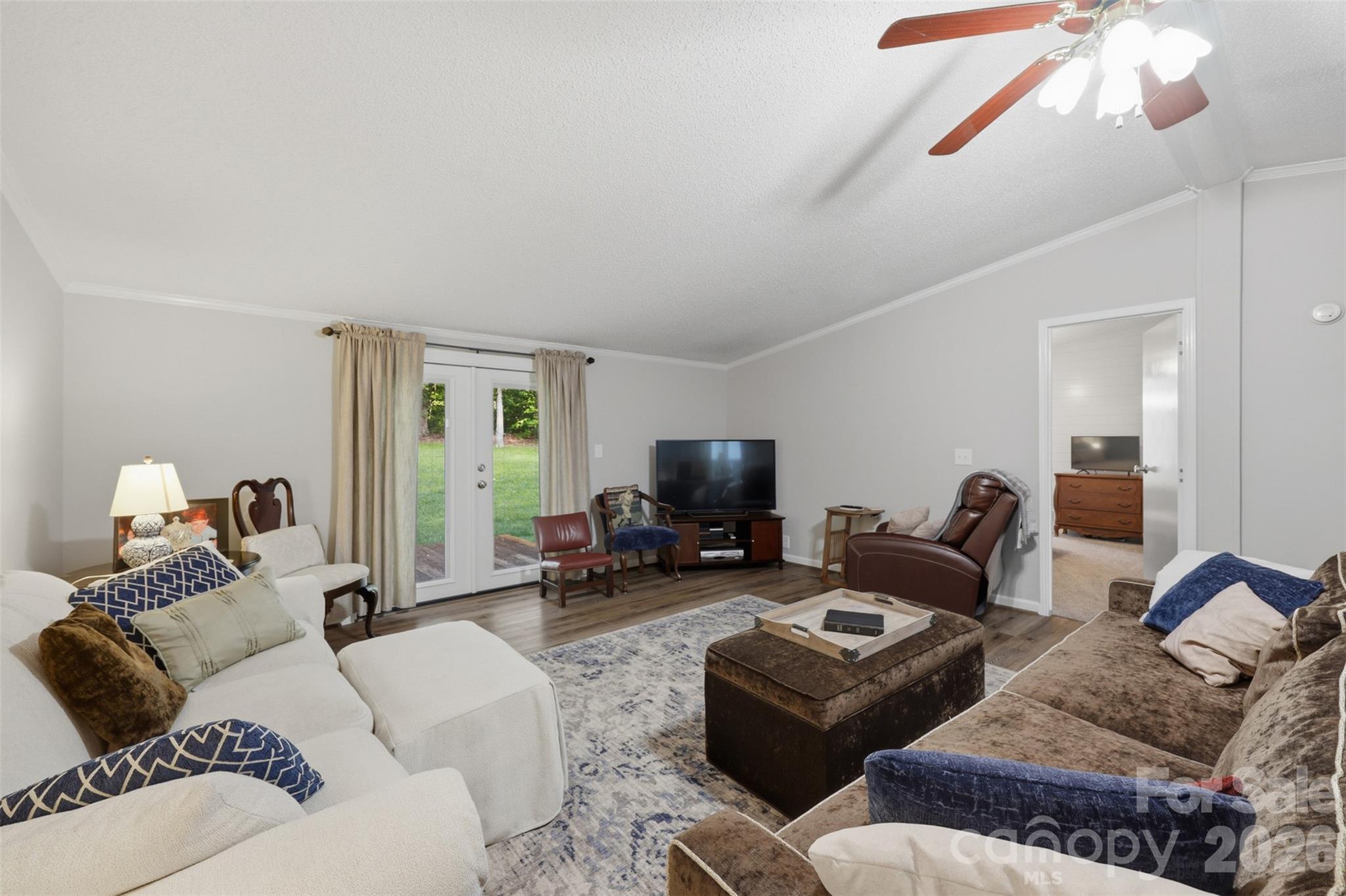 446 Heritage Circle Property Photo 18