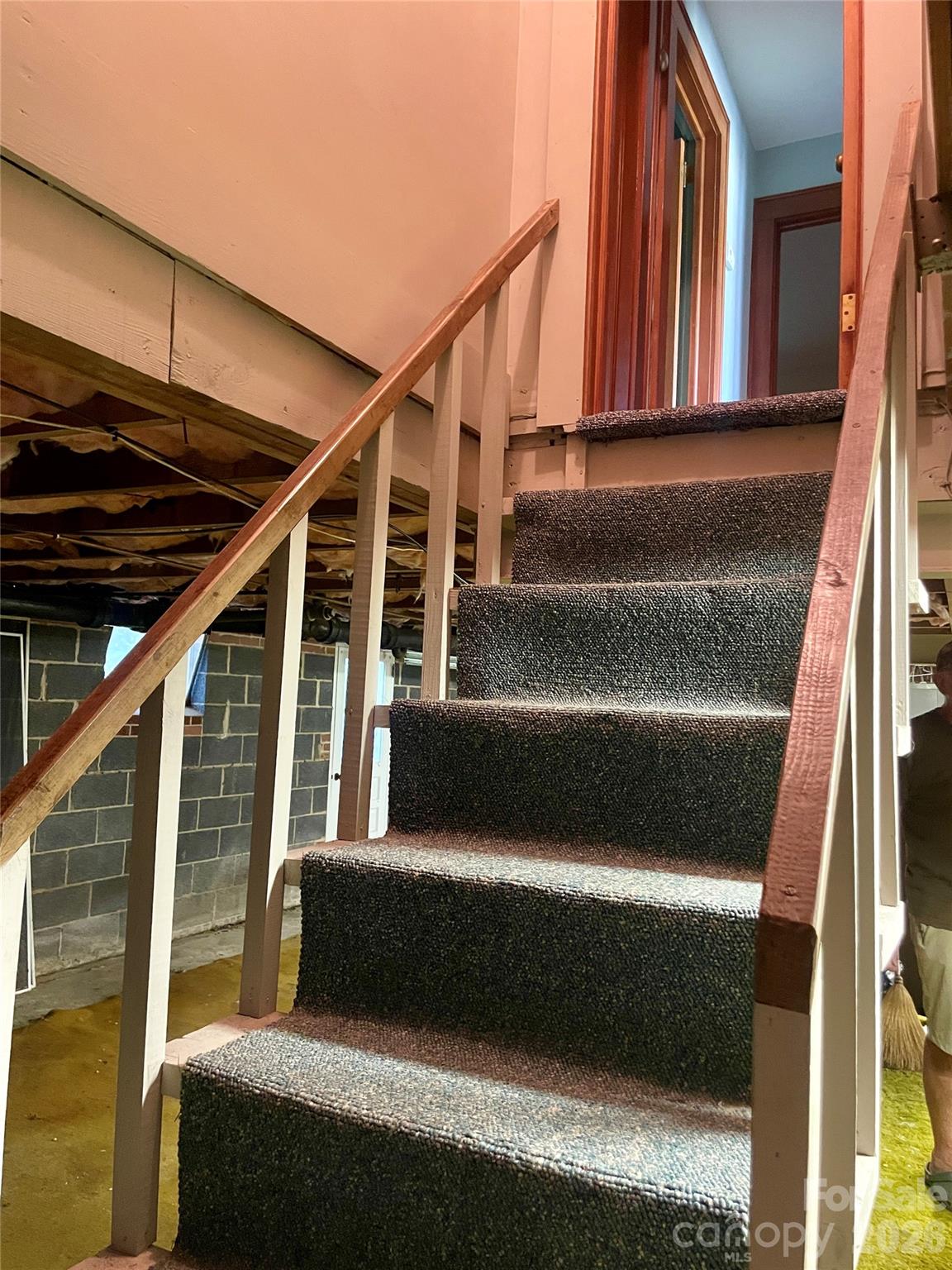 1099 Amherst Road Property Photo 20