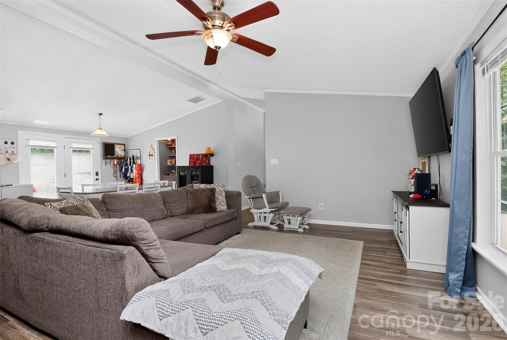 602 Timberwood Drive Property Photo 11