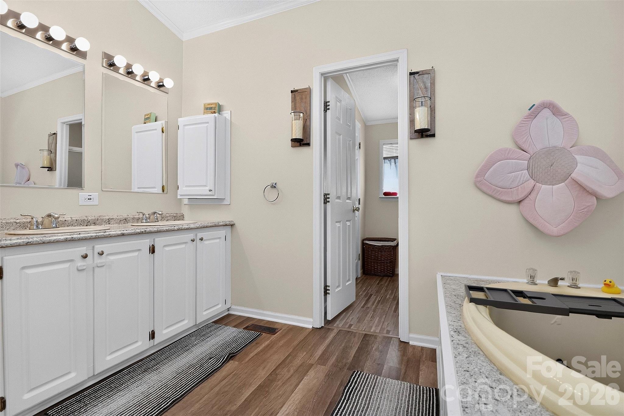 602 Timberwood Drive Property Photo 24