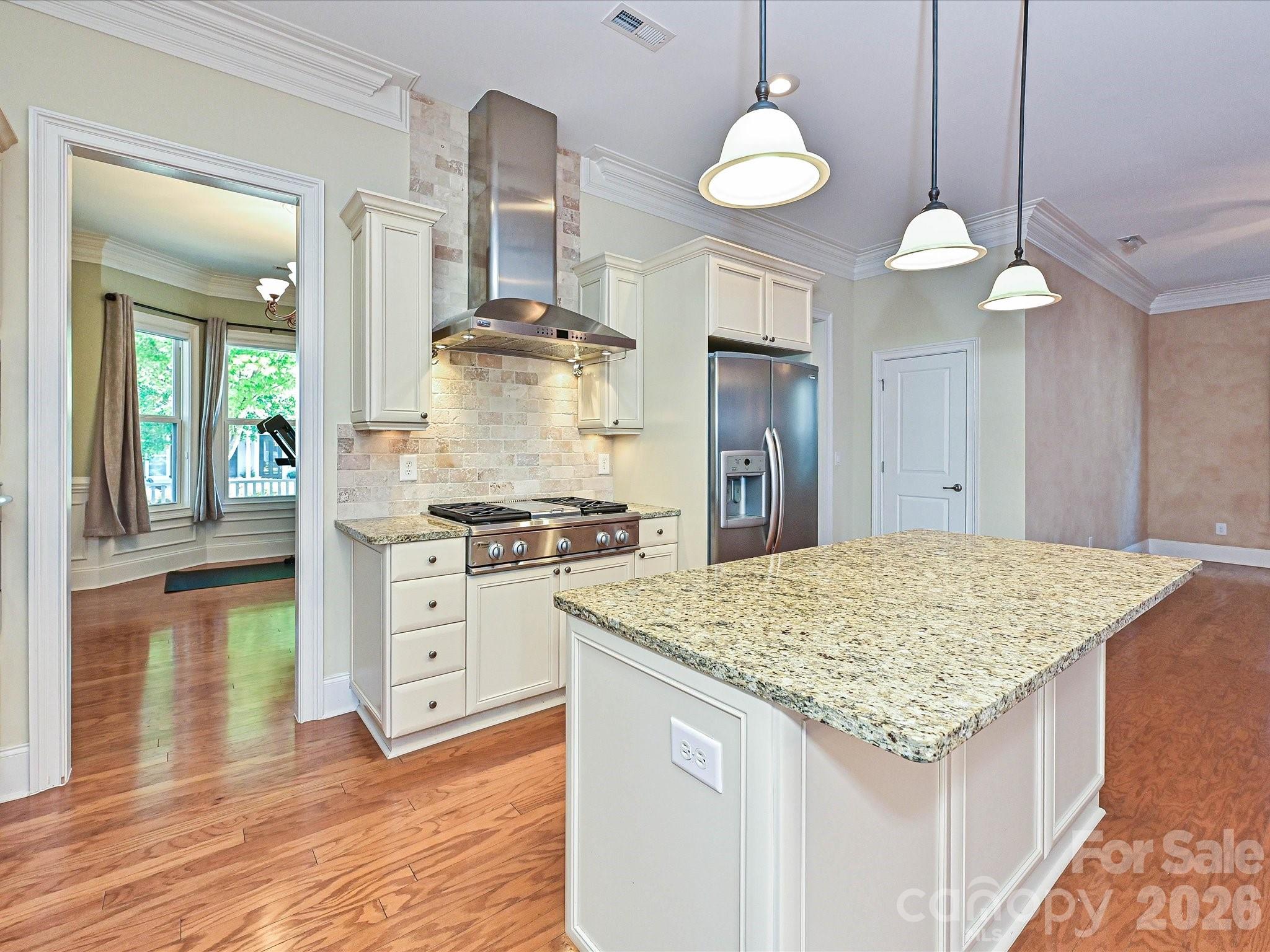 21816 Chapel Way Property Photo 4