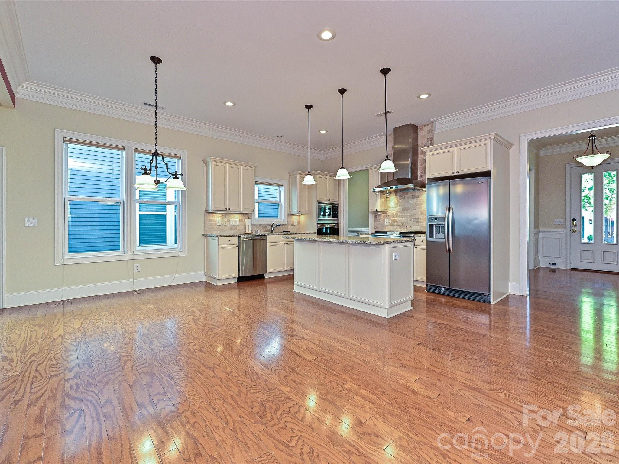 21816 Chapel Way Property Photo 4