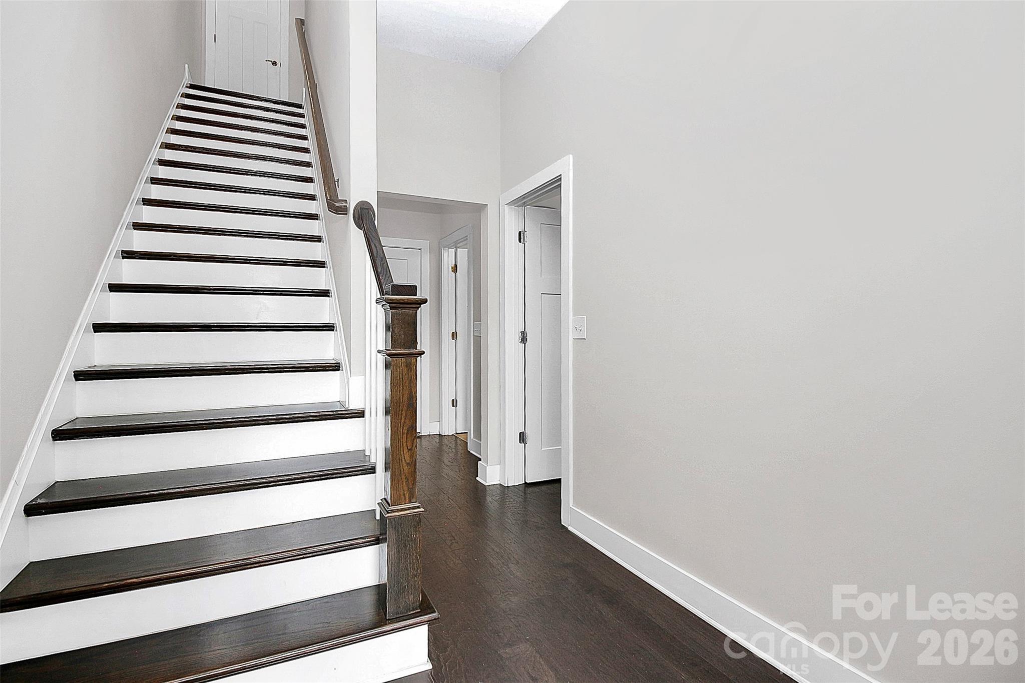 1420 W 4th Street Property Photo 3