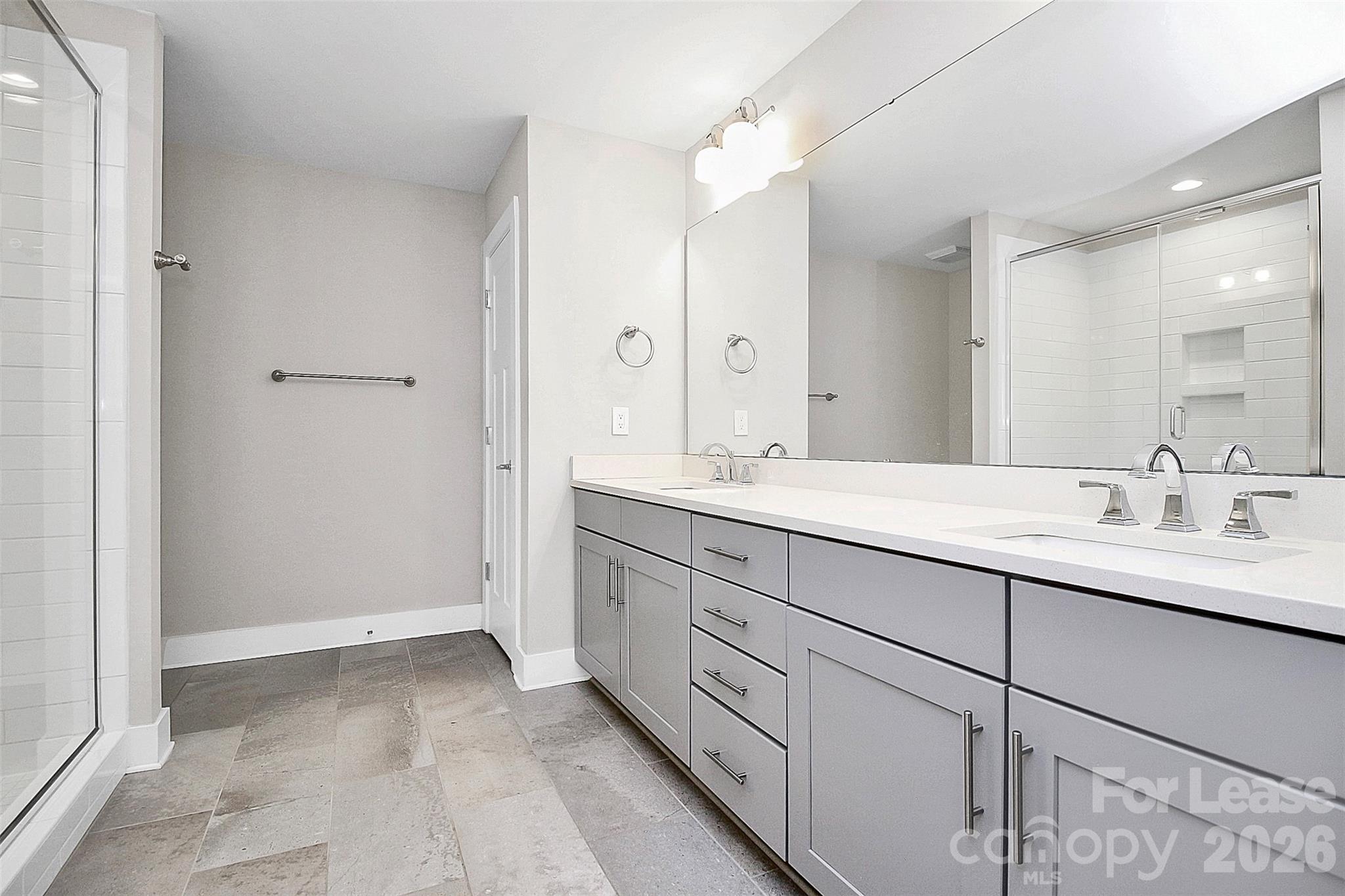 1420 W 4th Street Property Photo 13