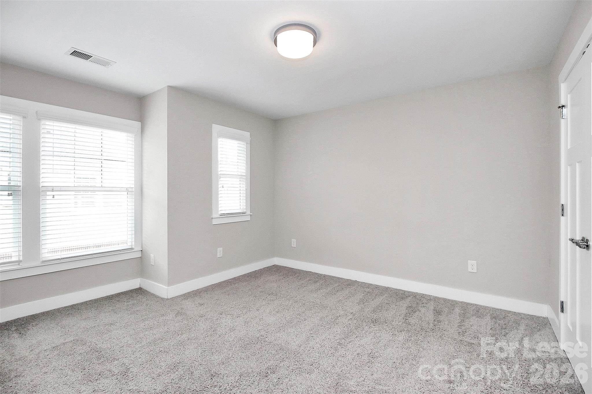 1420 W 4th Street Property Photo 15