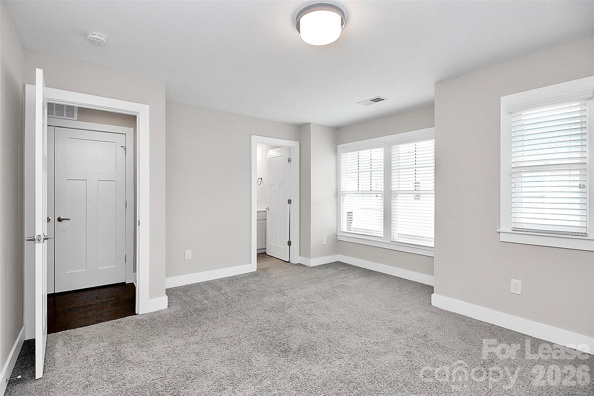 1420 W 4th Street Property Photo 16