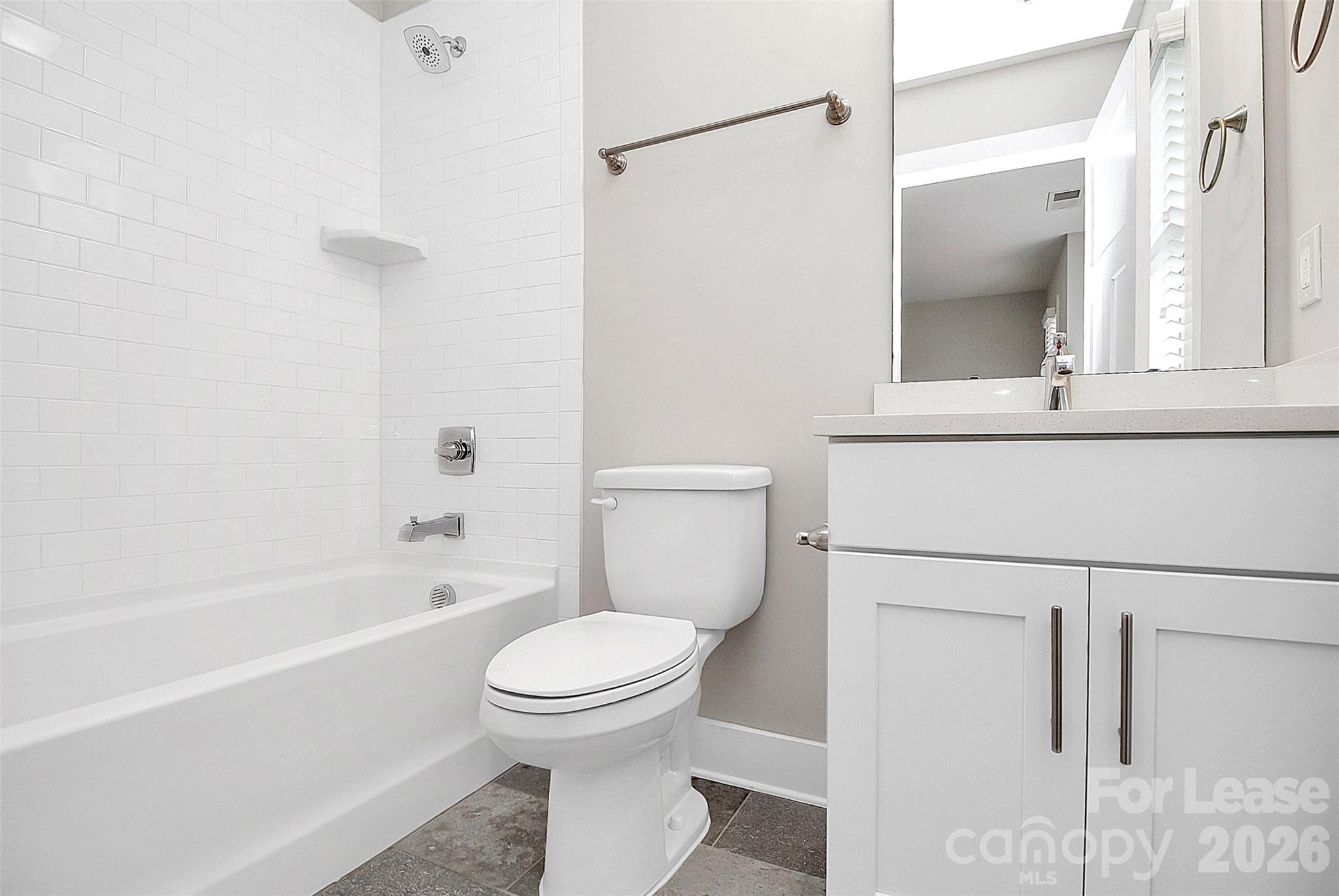 1420 W 4th Street Property Photo 17