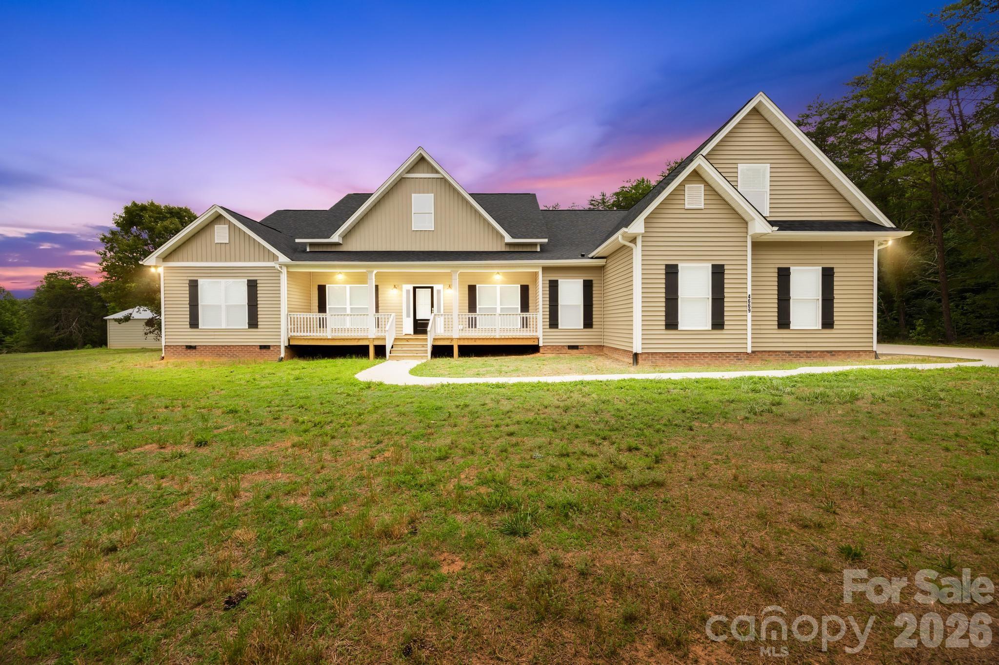 4669 Grooms Road Property Photo 1