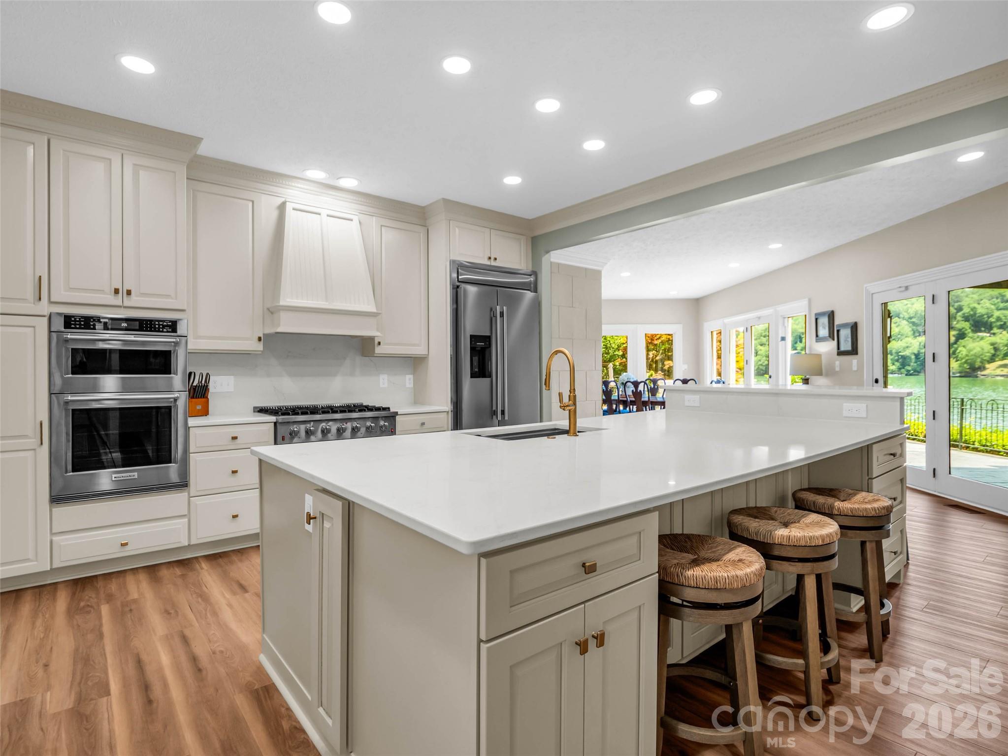 454 Cutaway Road Property Photo 9