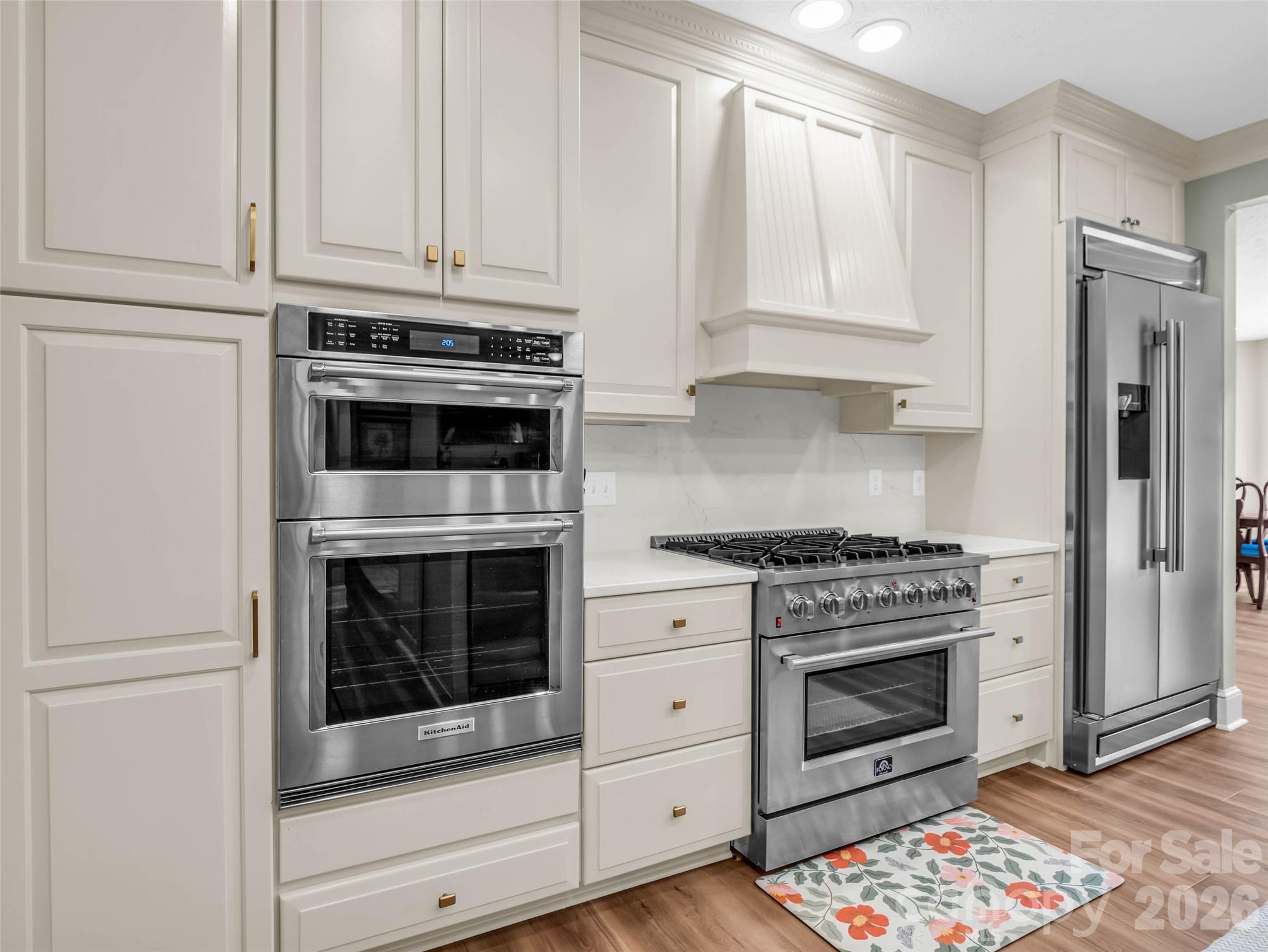 454 Cutaway Road Property Photo 10