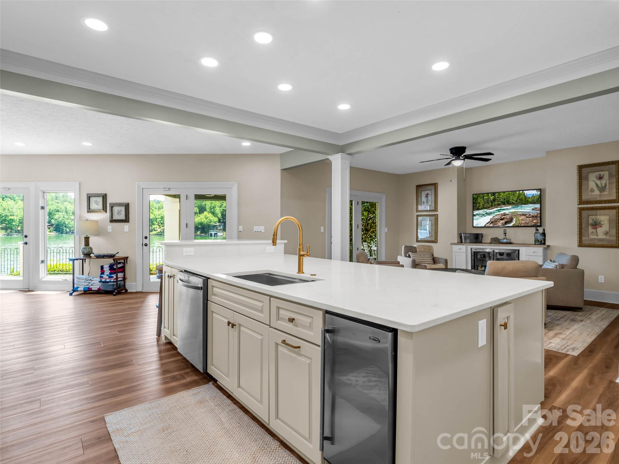 454 Cutaway Road Property Photo 11