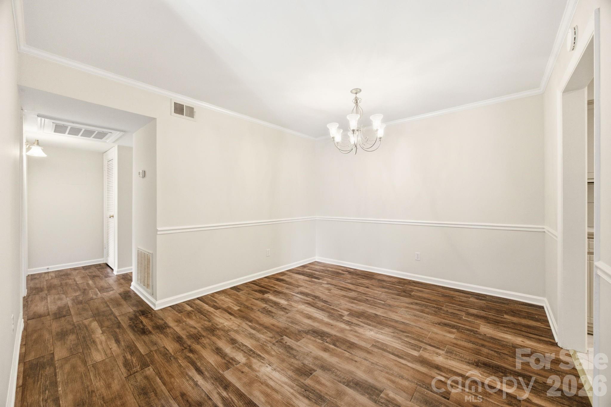 4735 Hedgemore Drive Property Photo 5