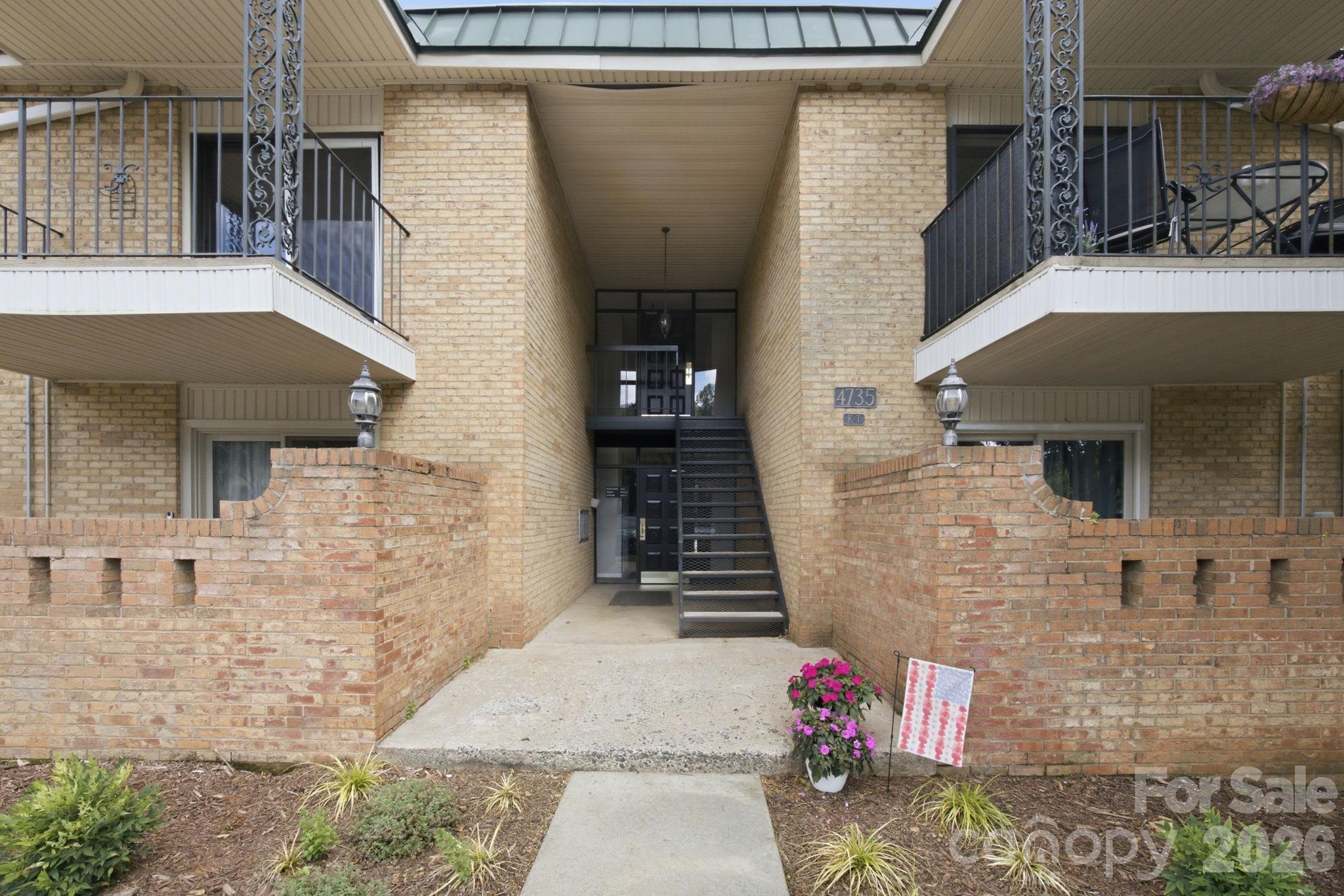 4735 Hedgemore Drive Property Photo 18