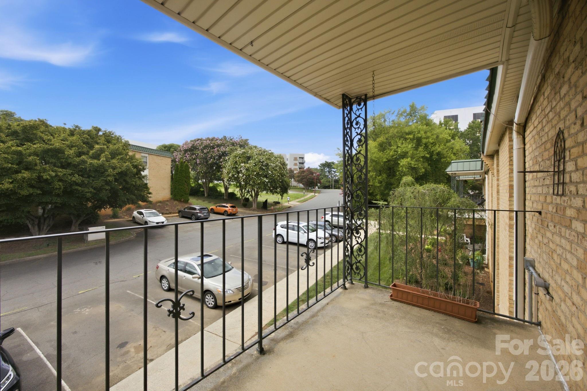 4735 Hedgemore Drive Property Photo 21