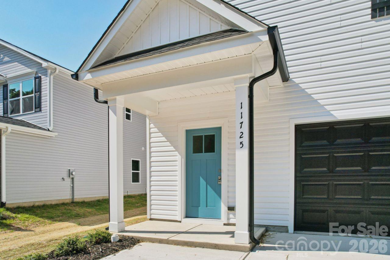 11725 Platon Avenue Property Photo 2