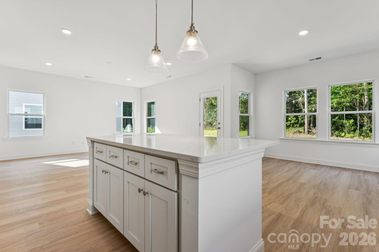 11725 Platon Avenue Property Photo 7