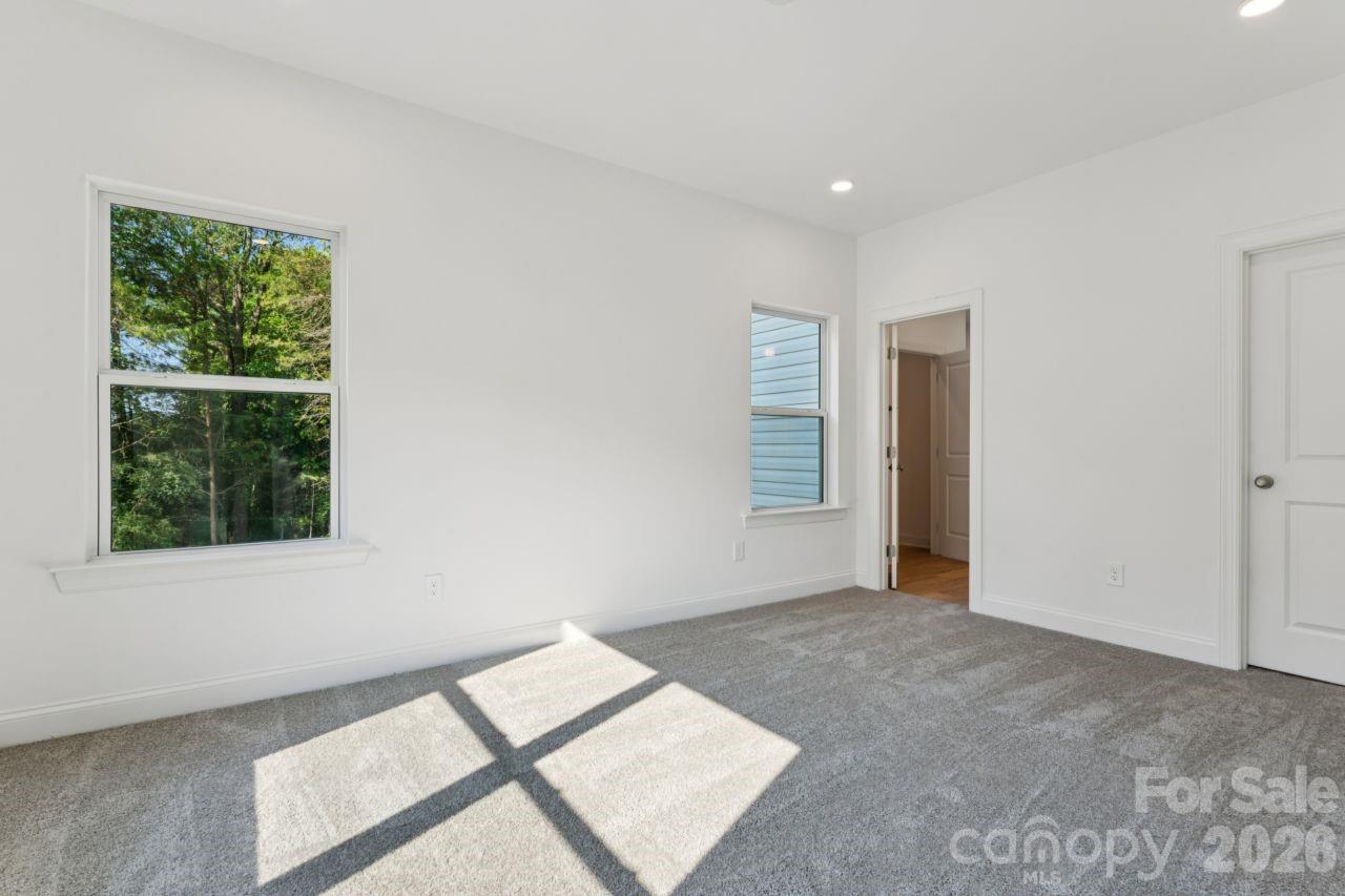 11725 Platon Avenue Property Photo 15