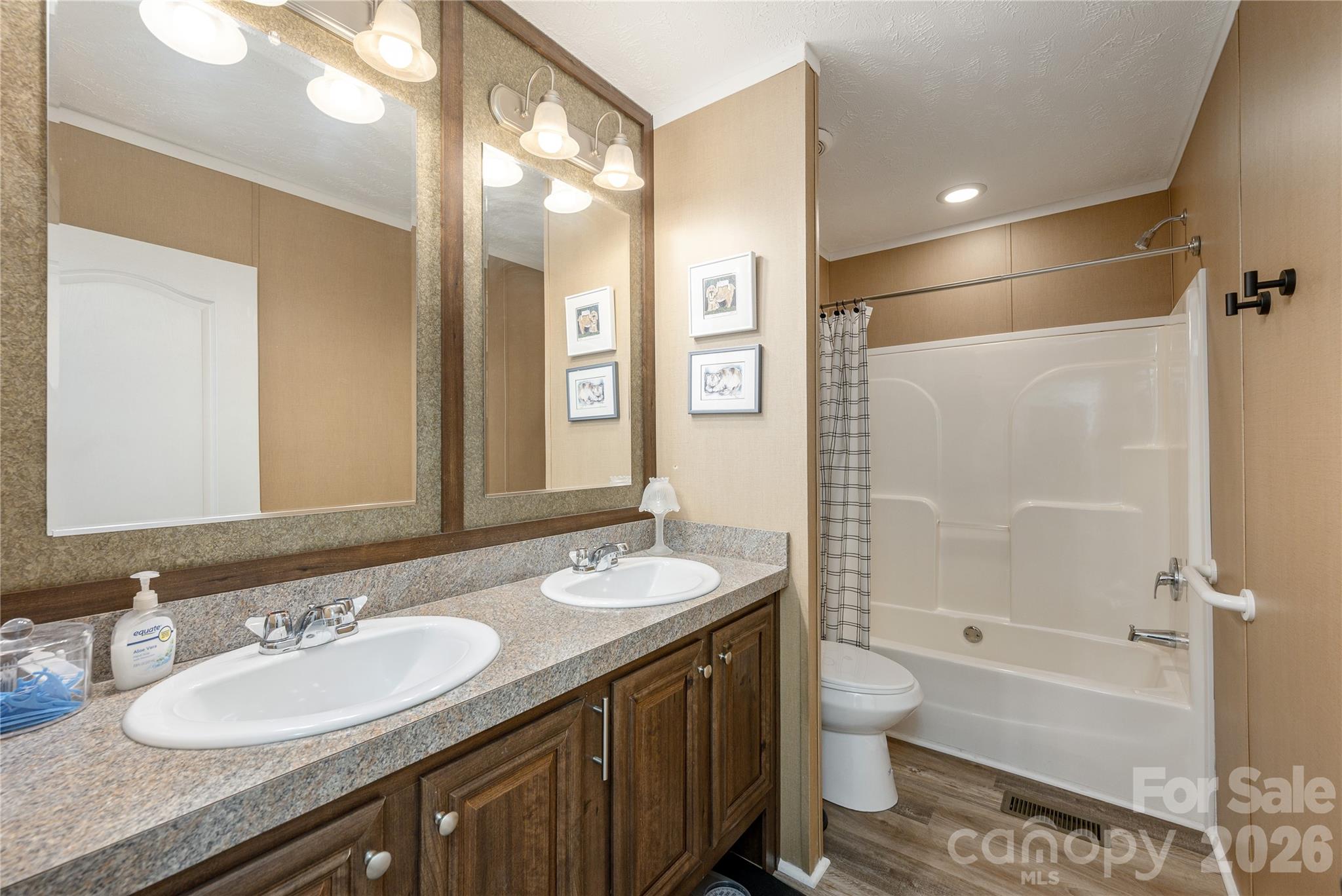 32 Beechwood Lakes Drive Property Photo 12