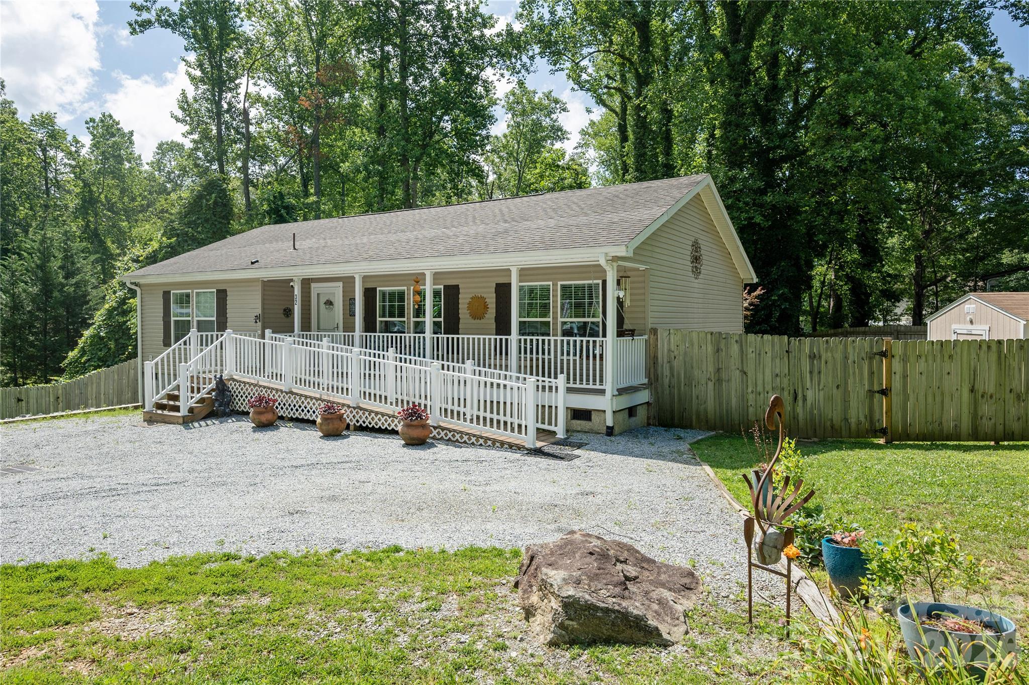 32 Beechwood Lakes Drive Property Photo 20