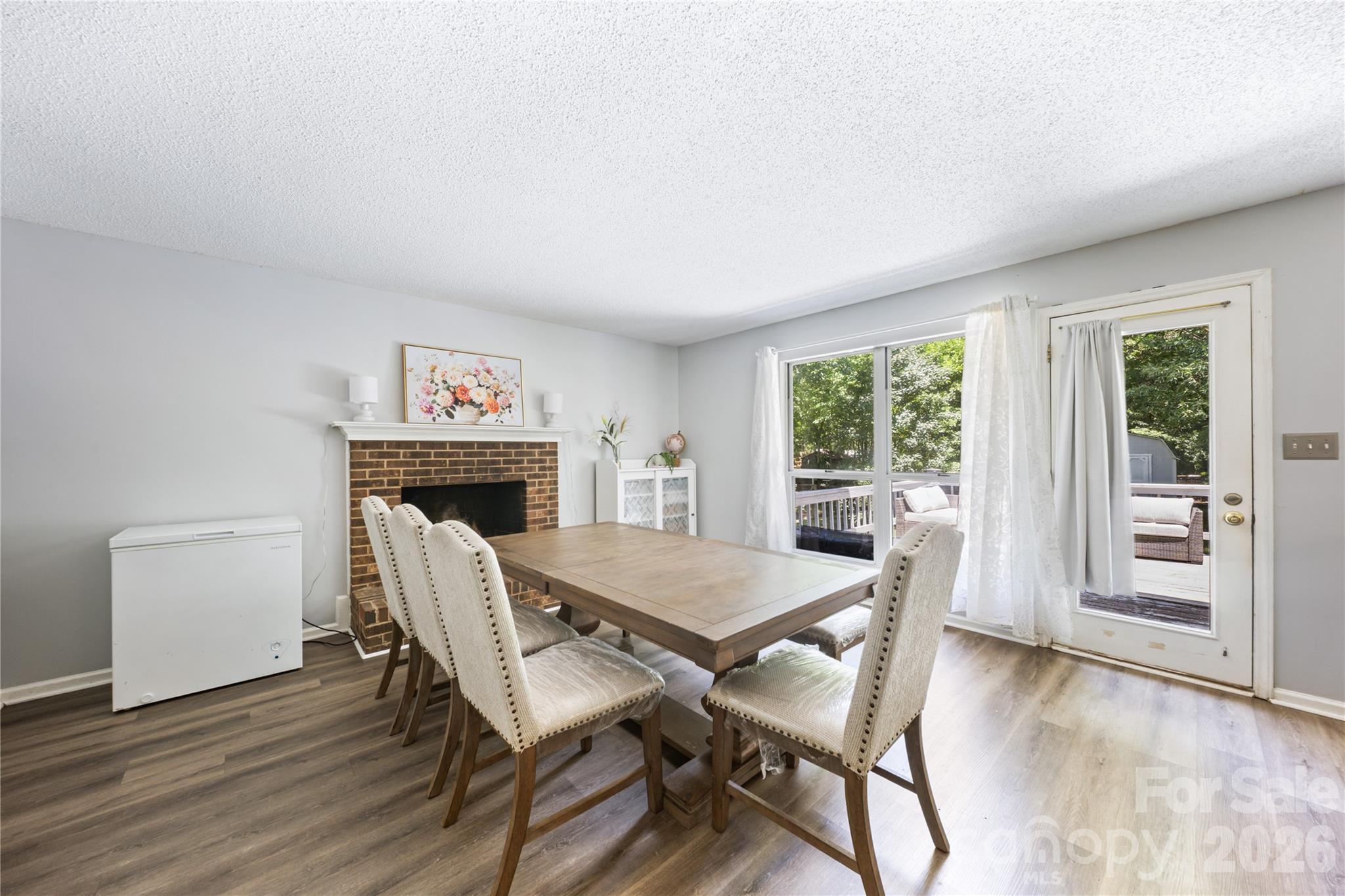 13000 Greycrest Drive Property Photo 10
