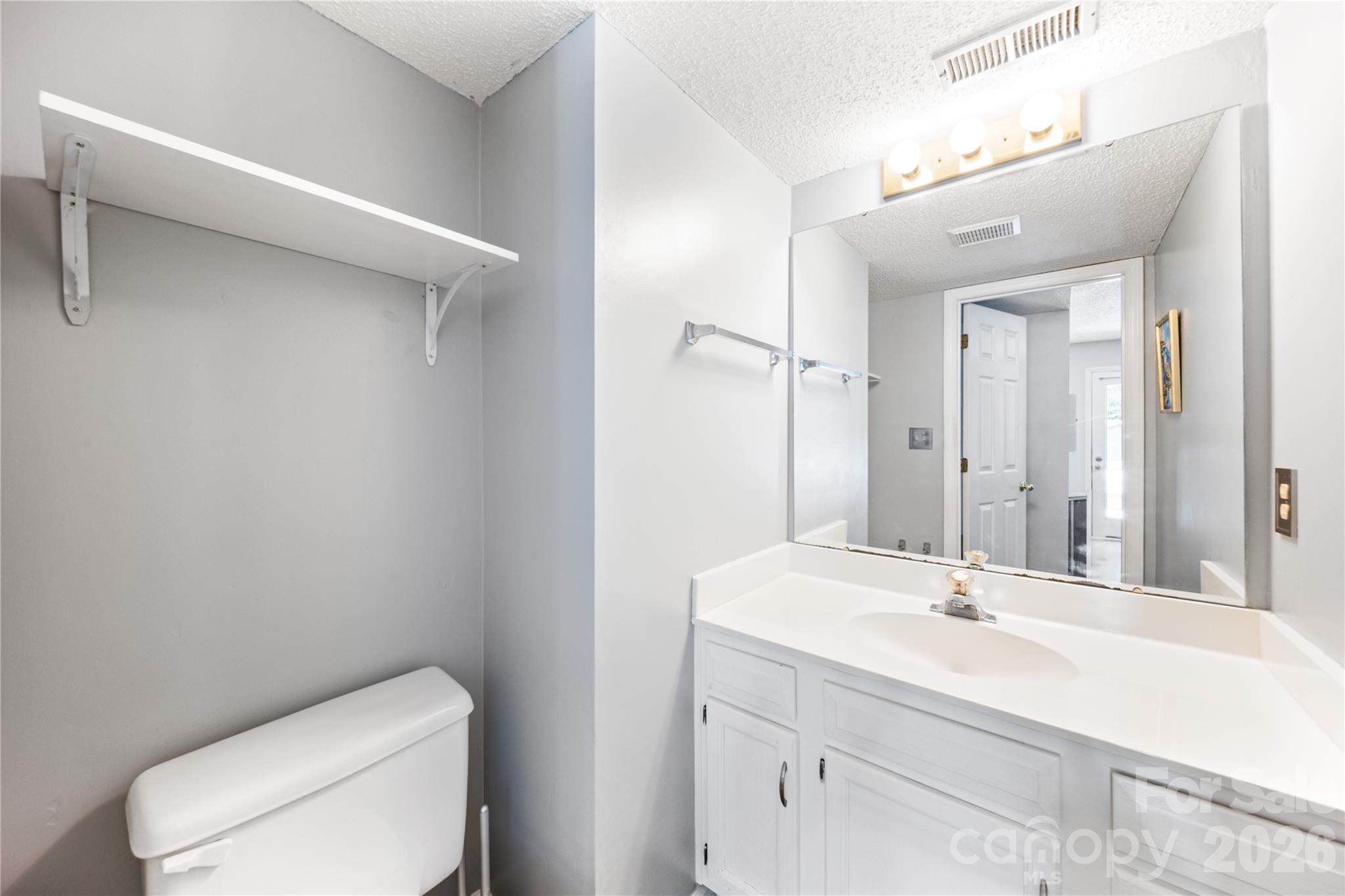 13000 Greycrest Drive Property Photo 16