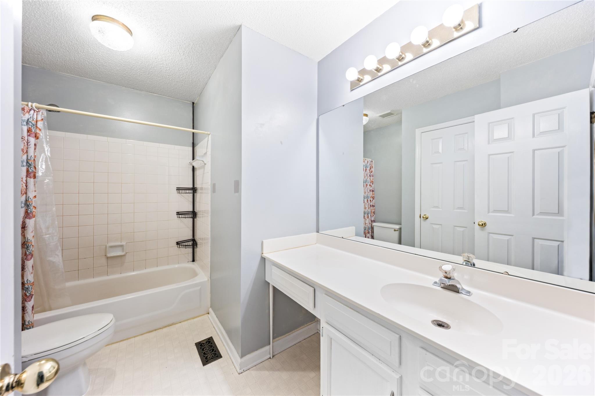 13000 Greycrest Drive Property Photo 24