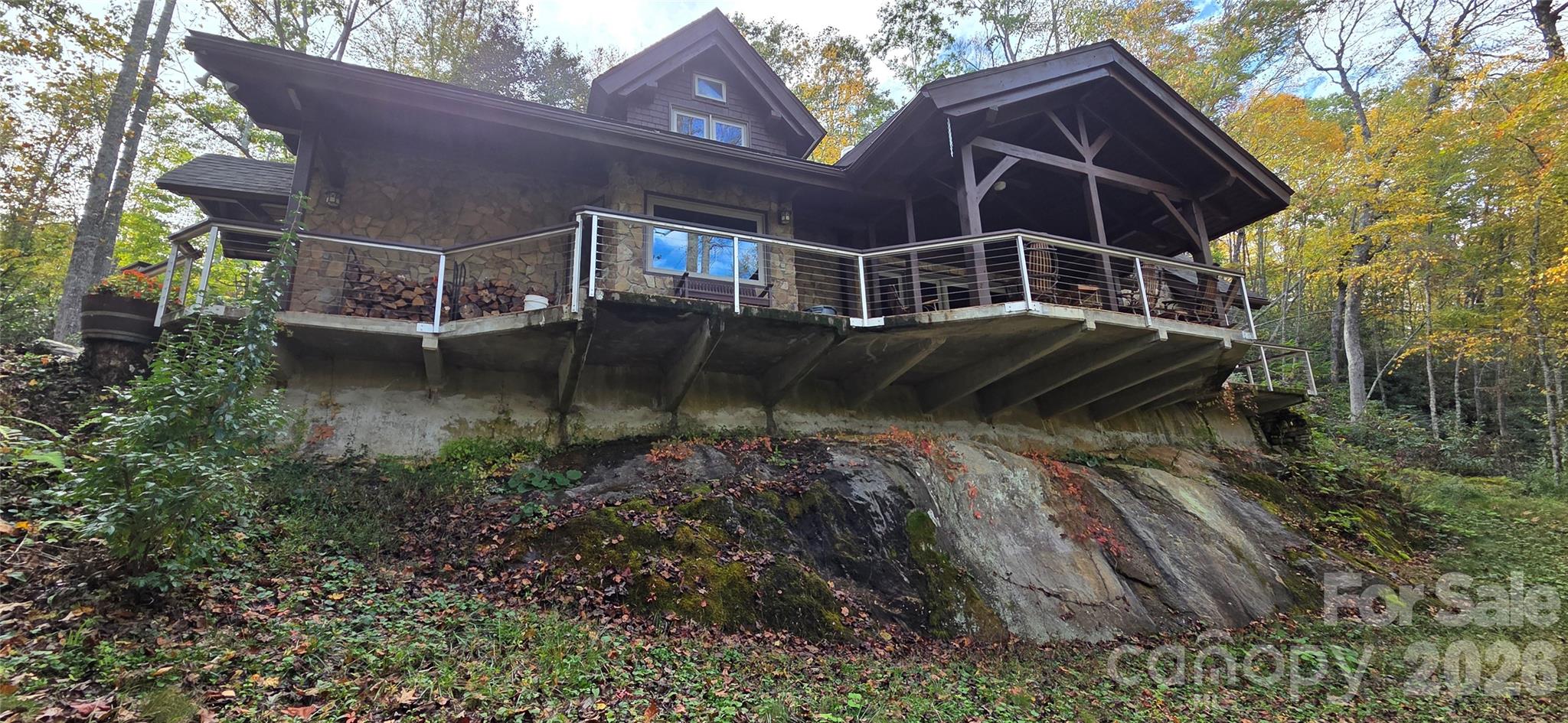 165 Winding Trail Property Photo 3