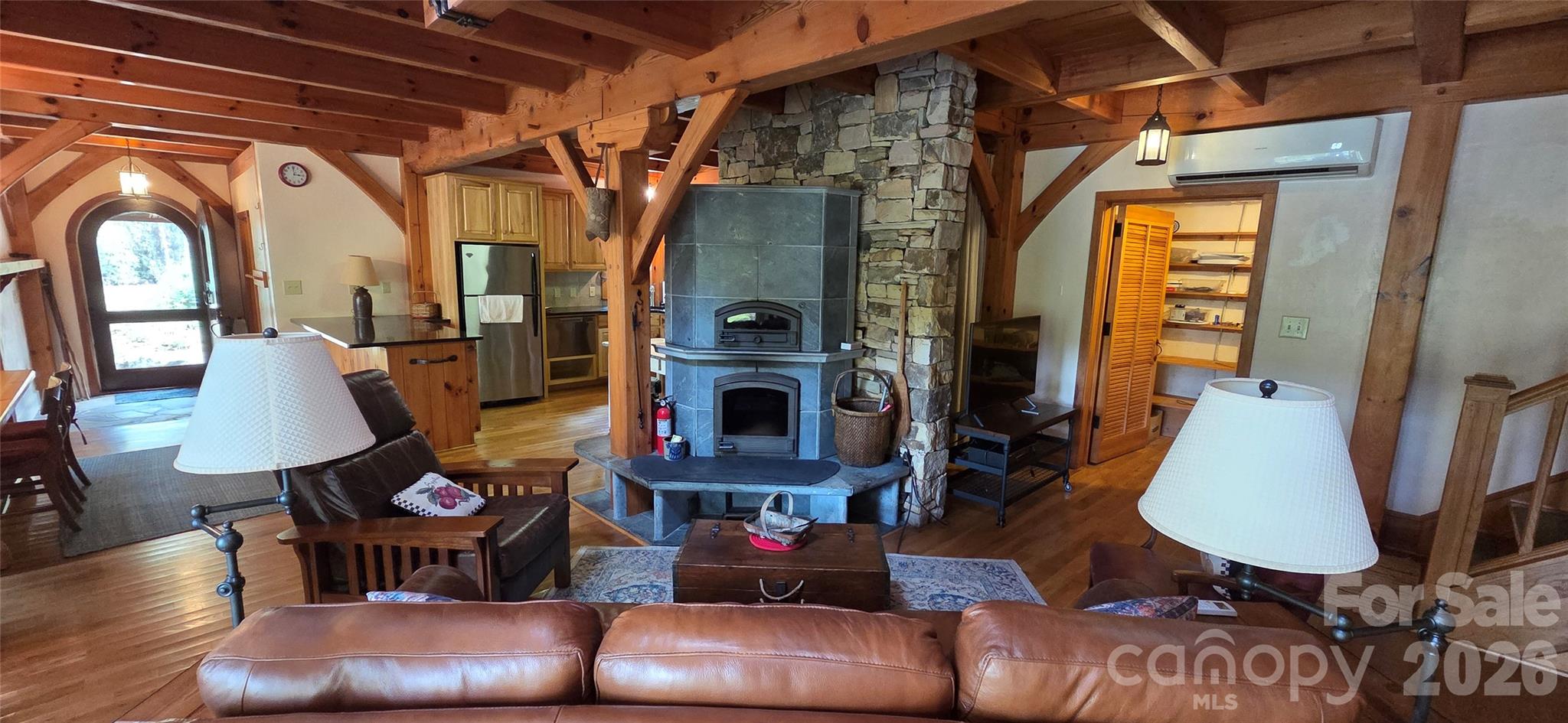 165 Winding Trail Property Photo 5