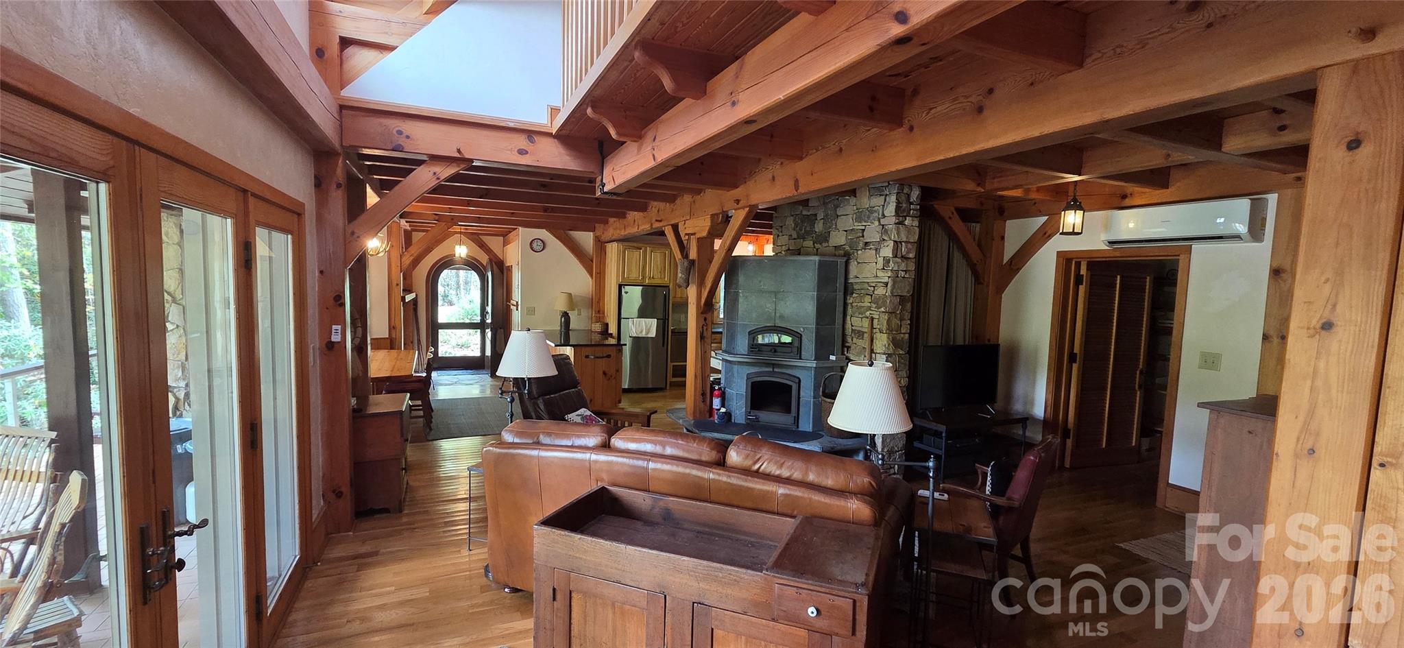 165 Winding Trail Property Photo 8