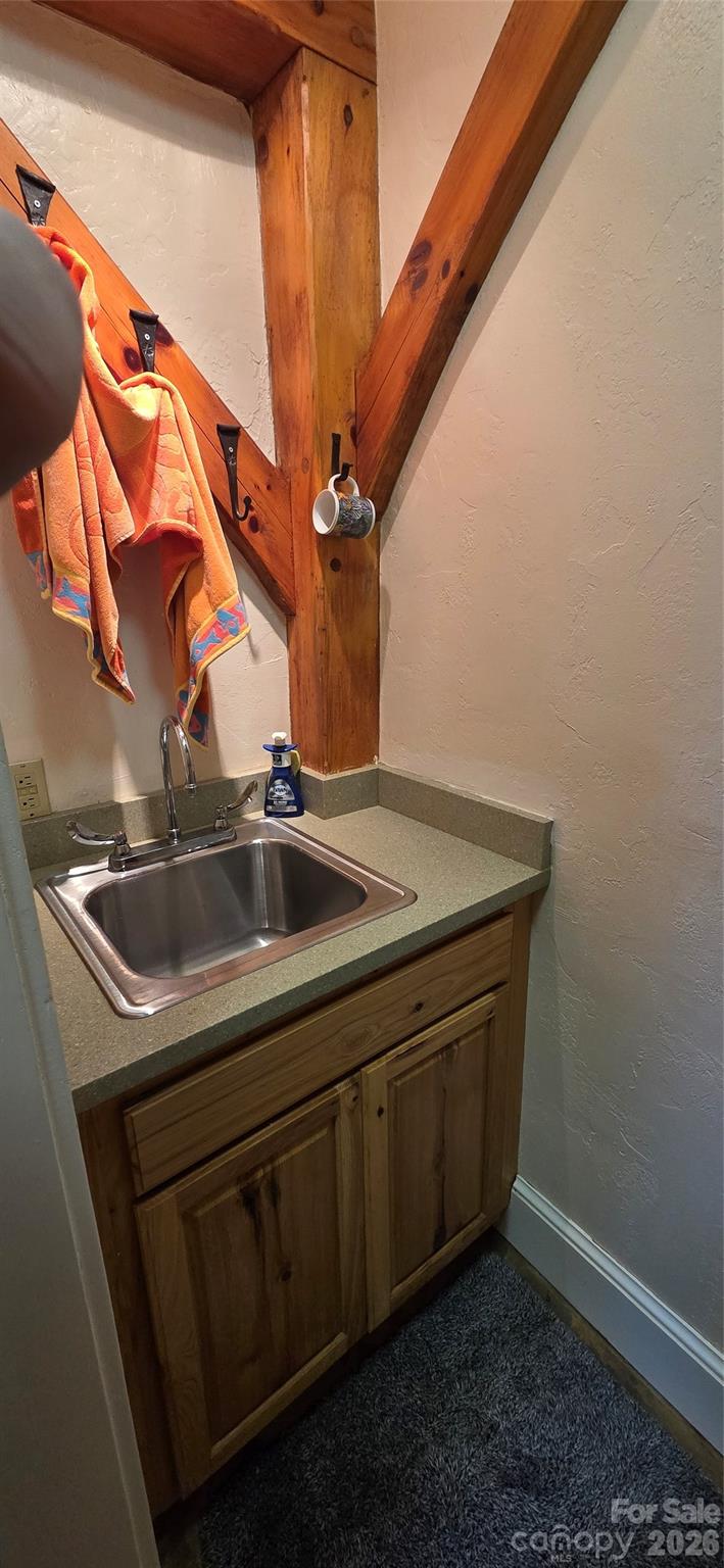 165 Winding Trail Property Photo 36