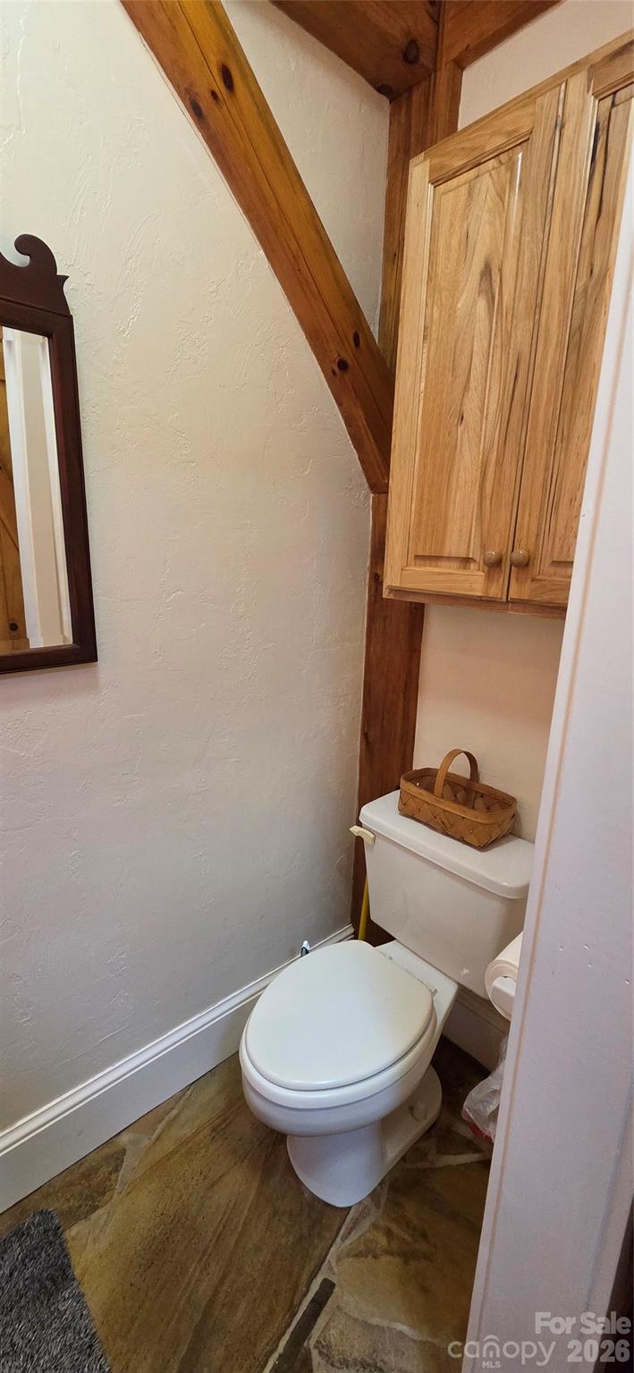 165 Winding Trail Property Photo 37