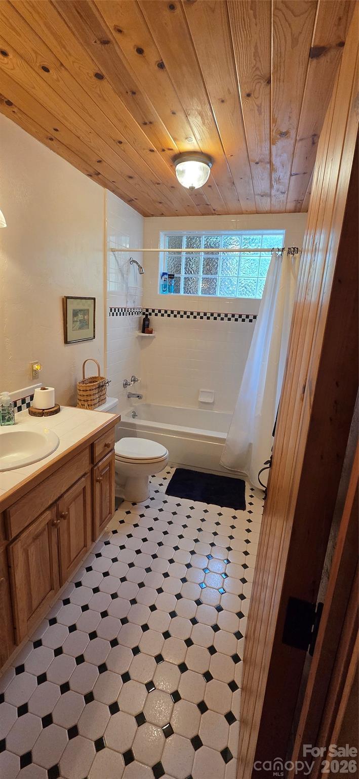165 Winding Trail Property Photo 39
