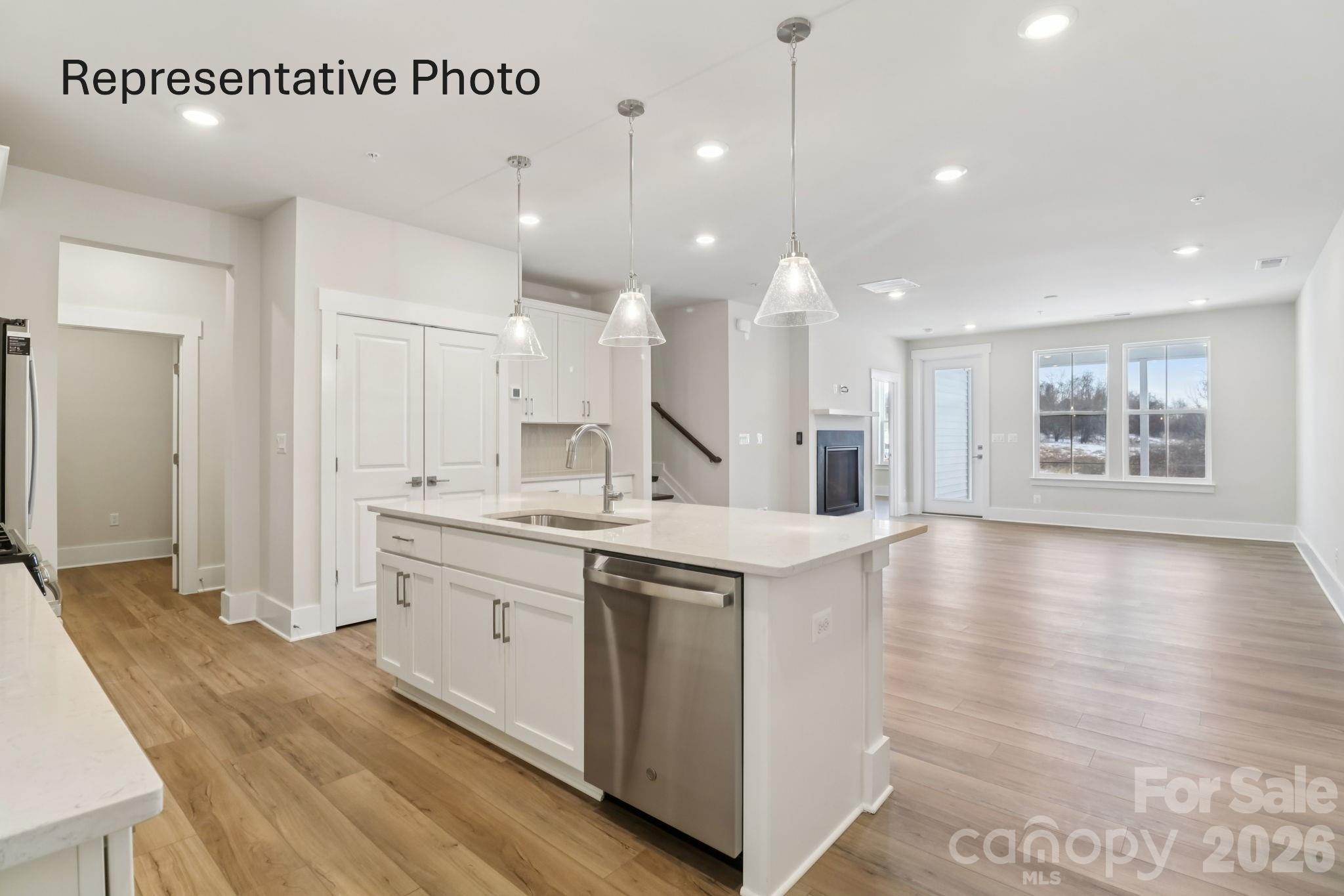 1433 Twin Leaf Road Property Photo 2