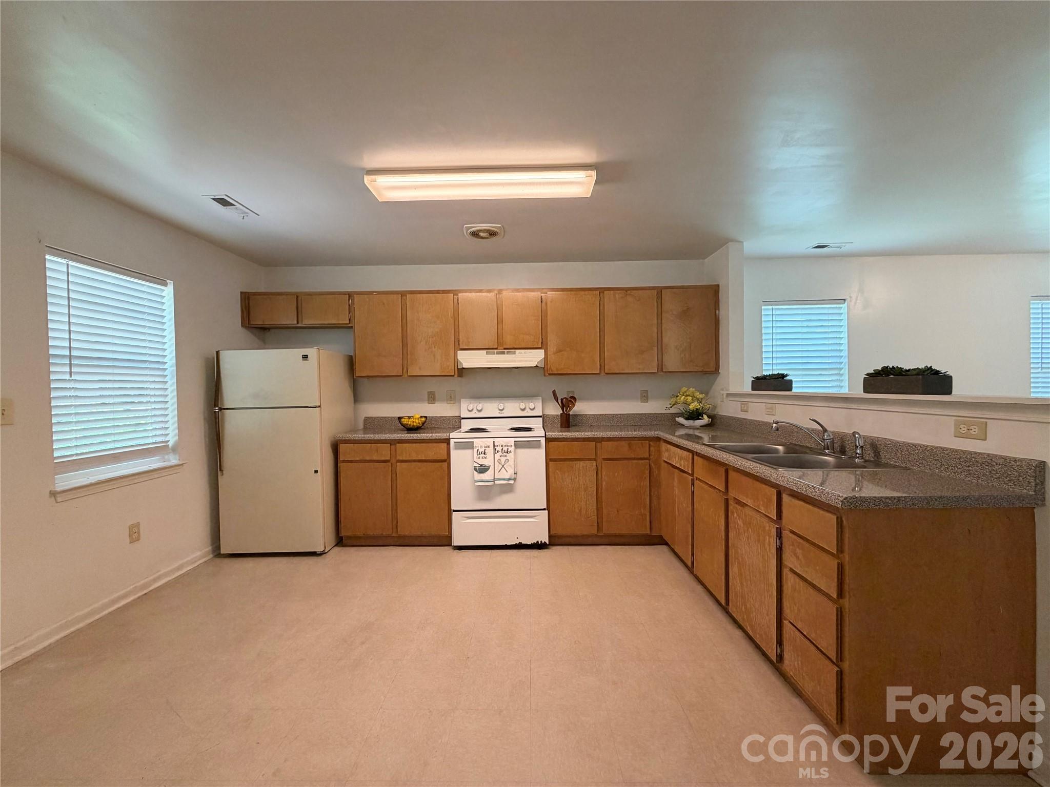 3125 Amay James Avenue Property Photo 13