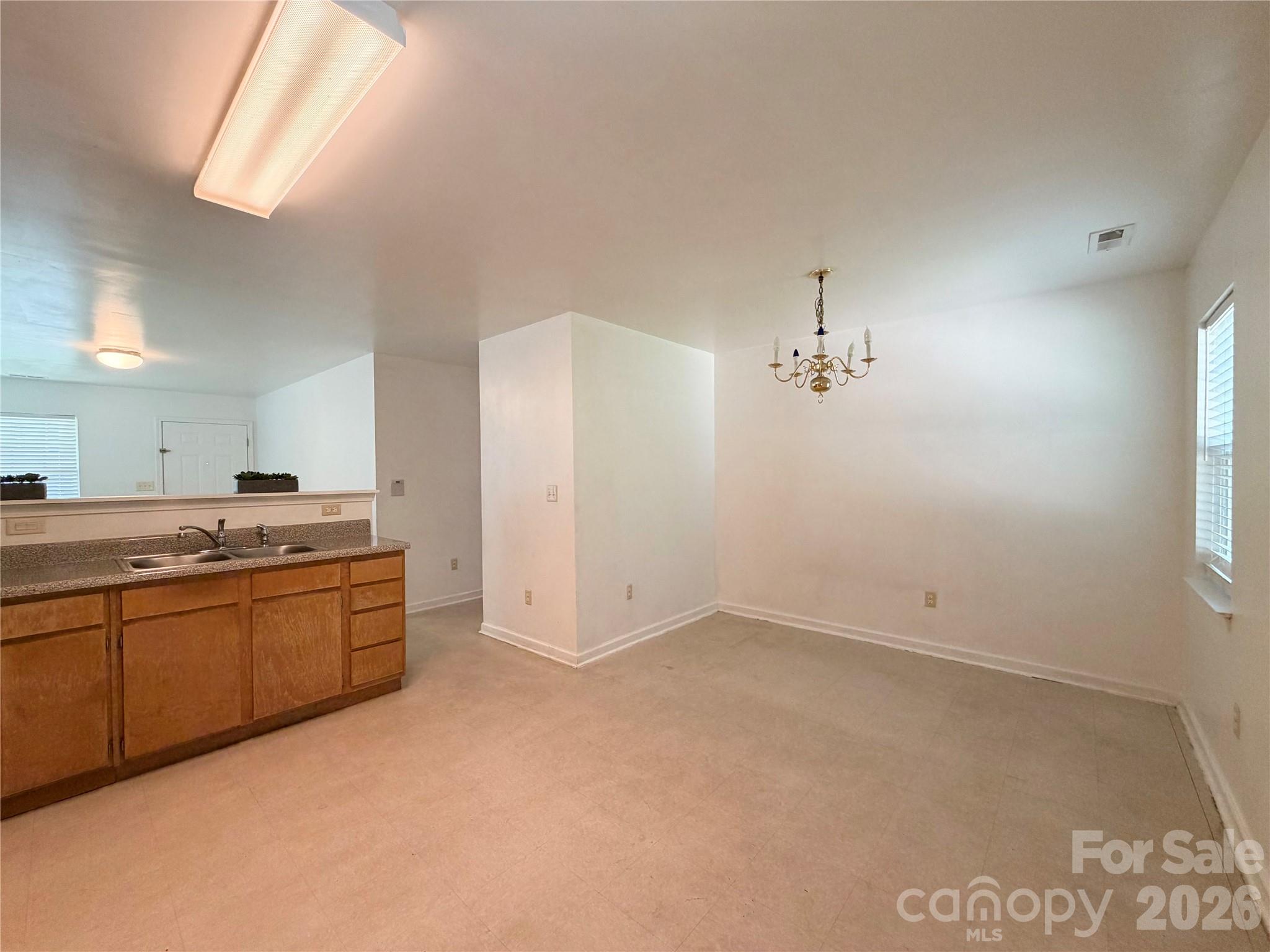 3125 Amay James Avenue Property Photo 15