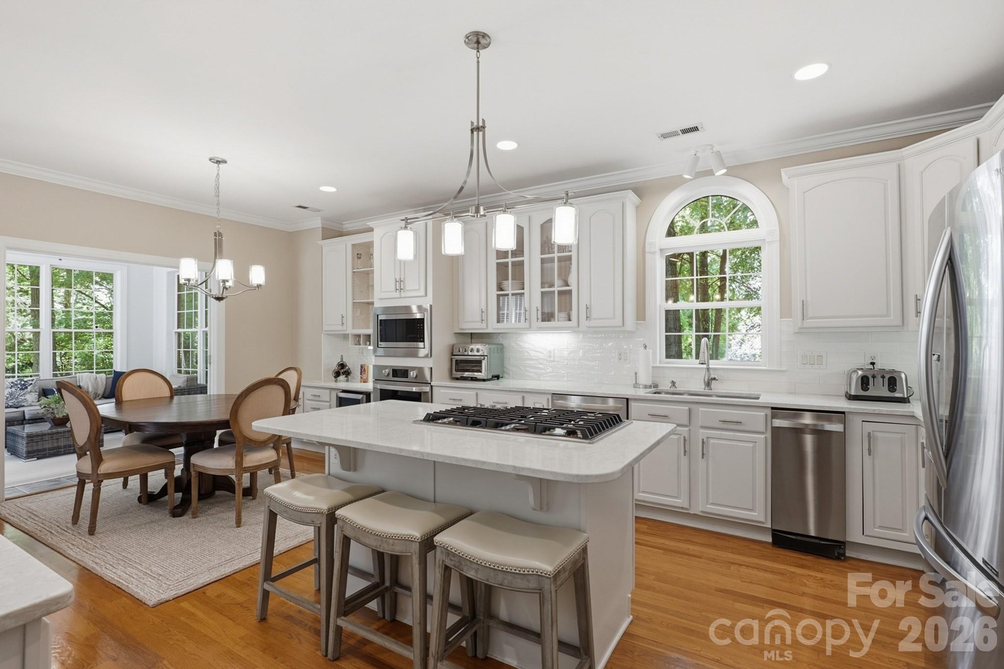 5210 Addington Court Property Photo 4