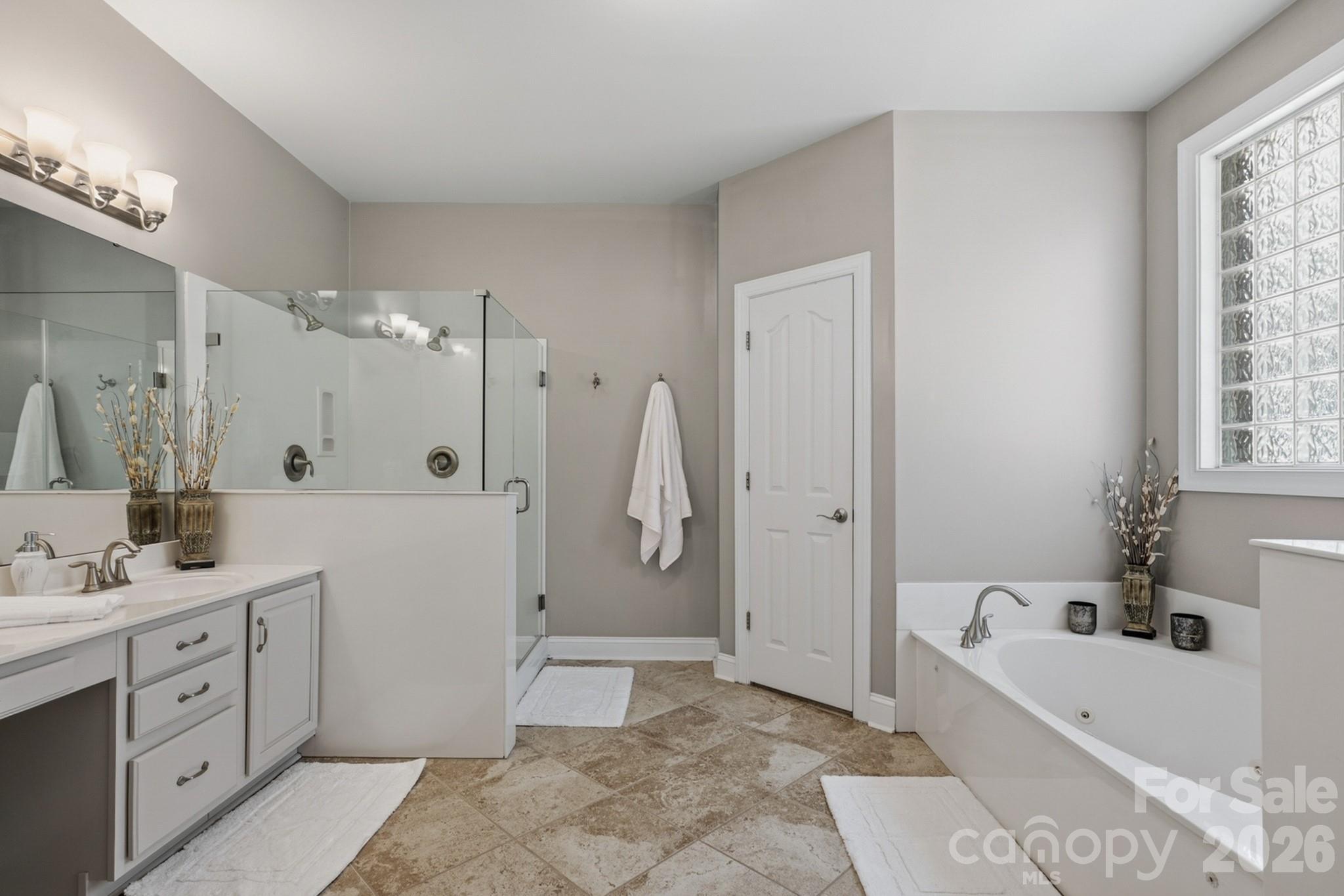 5210 Addington Court Property Photo 21