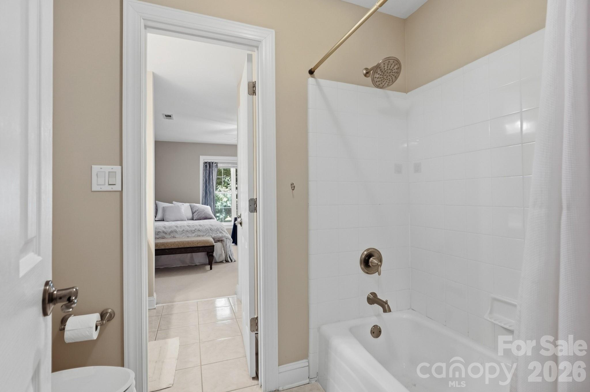 5210 Addington Court Property Photo 32