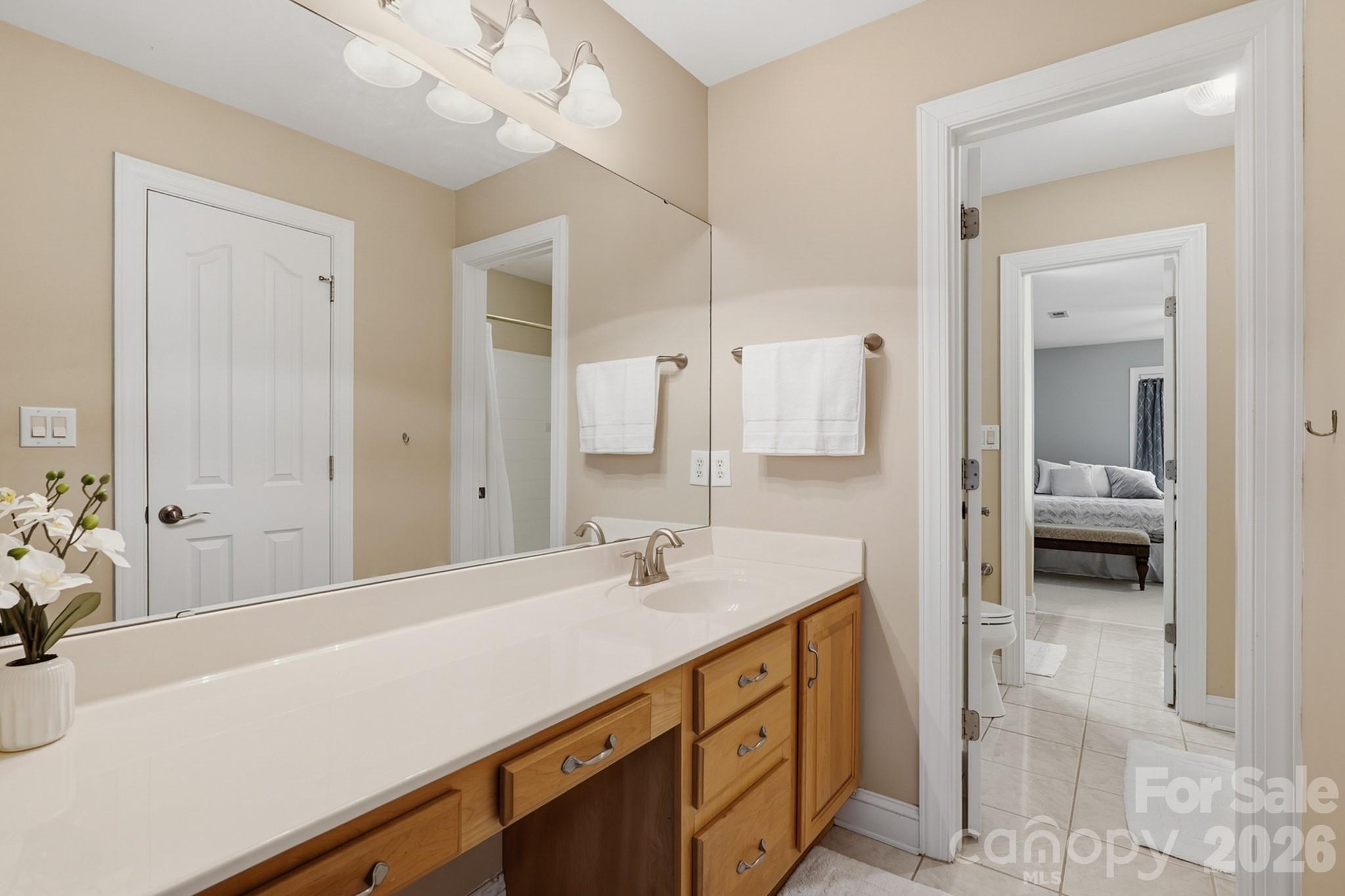 5210 Addington Court Property Photo 33
