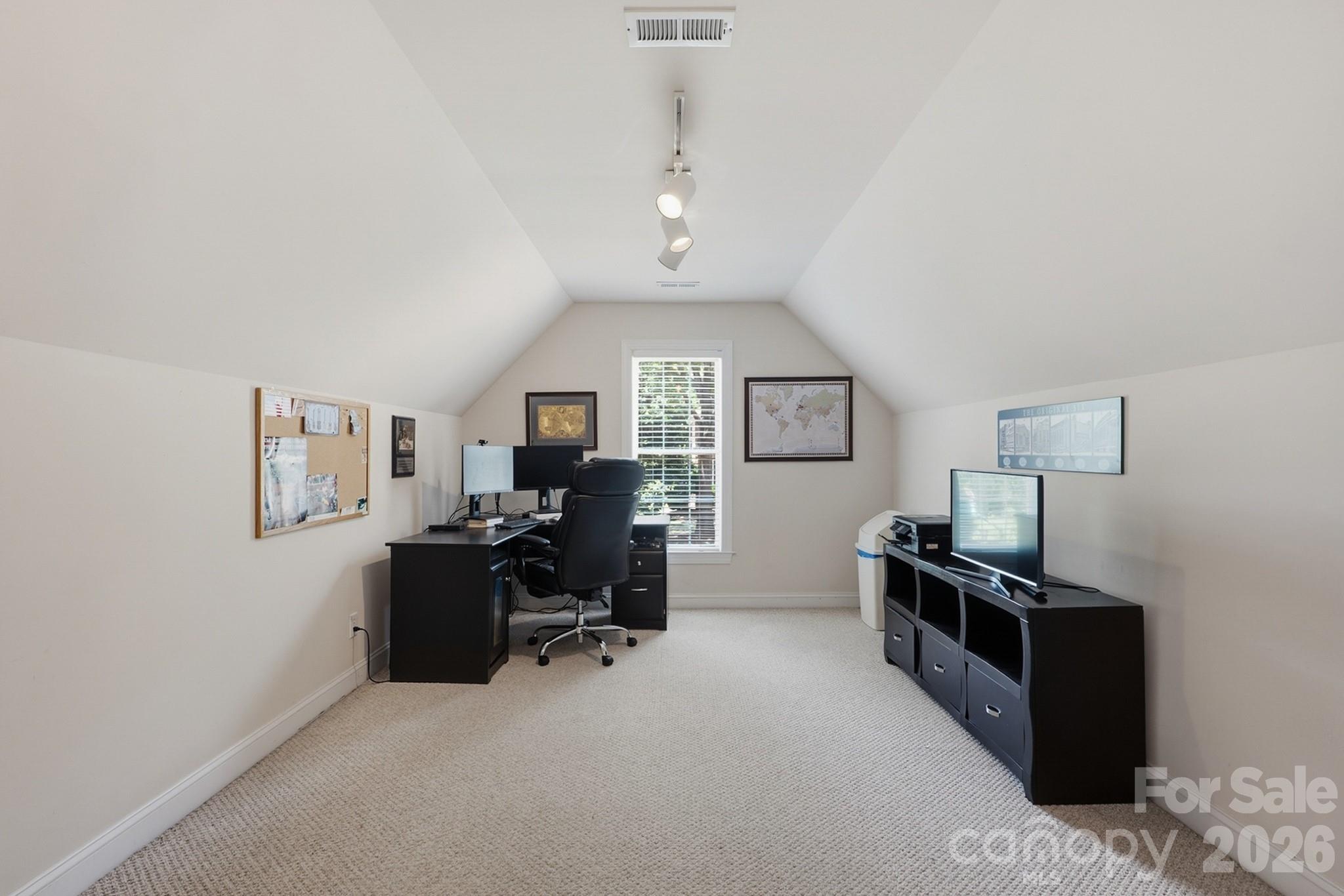 5210 Addington Court Property Photo 38