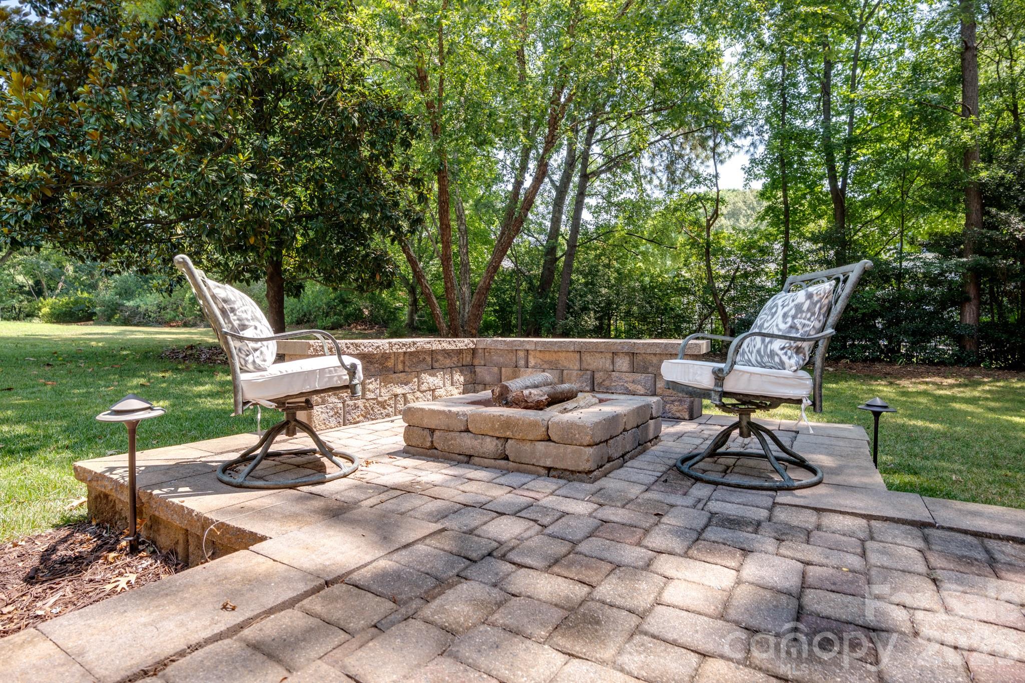 5210 Addington Court Property Photo 43