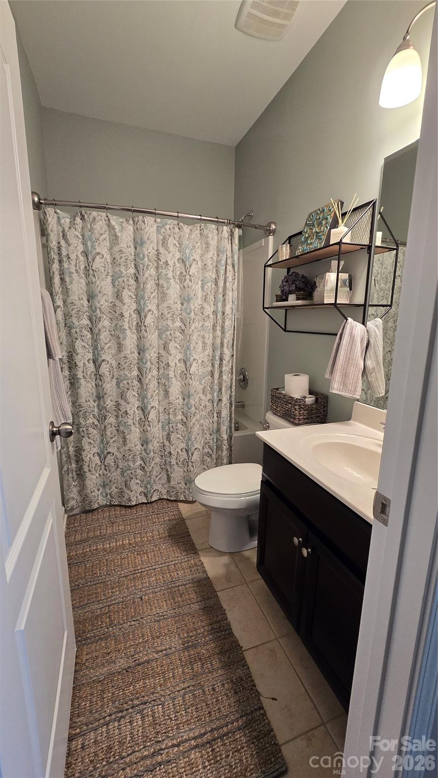 1005 Wainscott Drive Property Photo 12