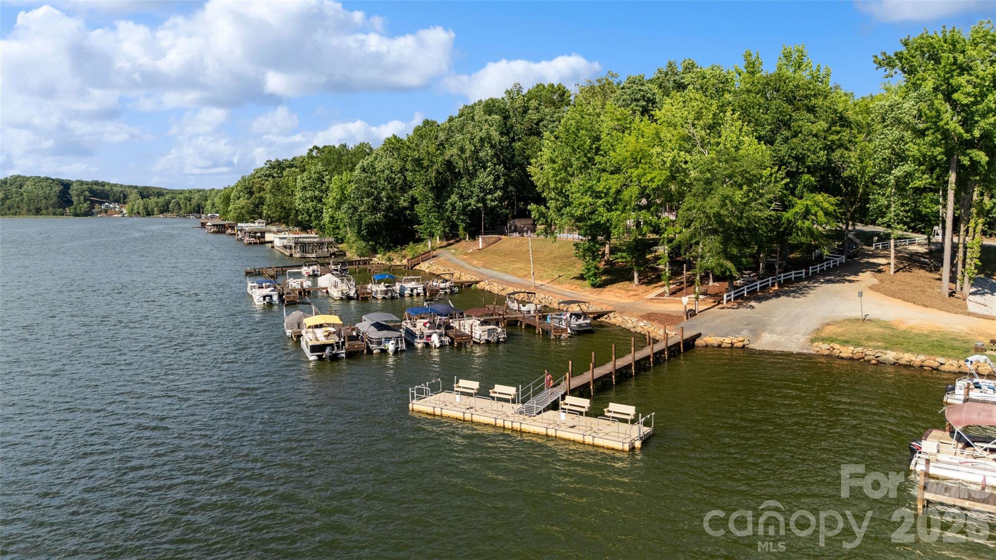 320 Balsam Circle Property Photo 6