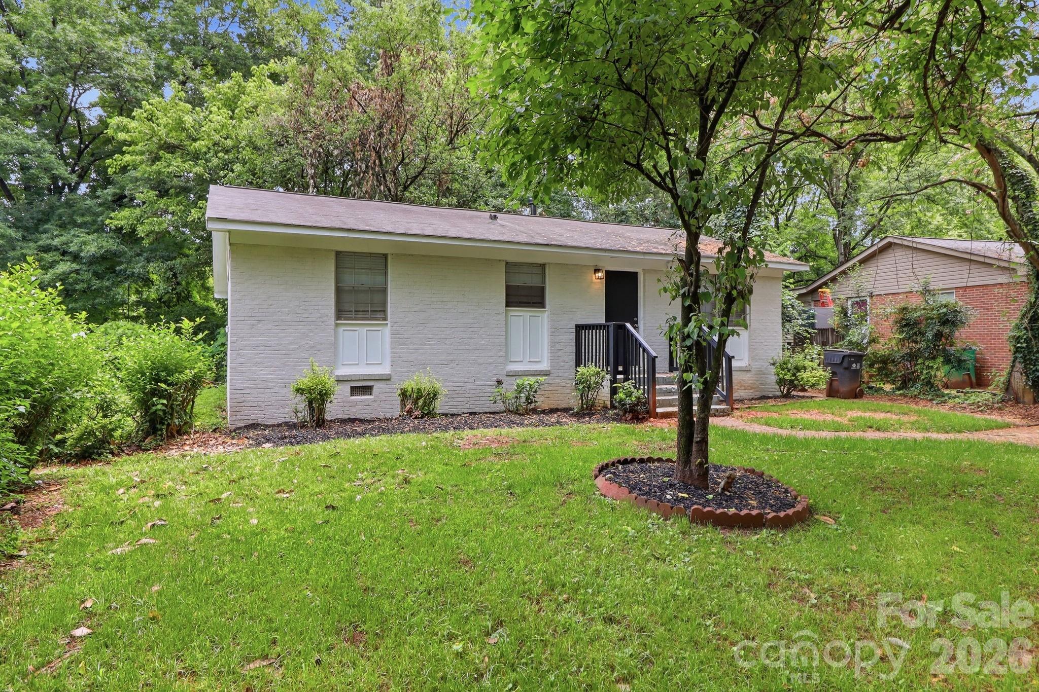 2121 Longleaf Drive Property Photo 15